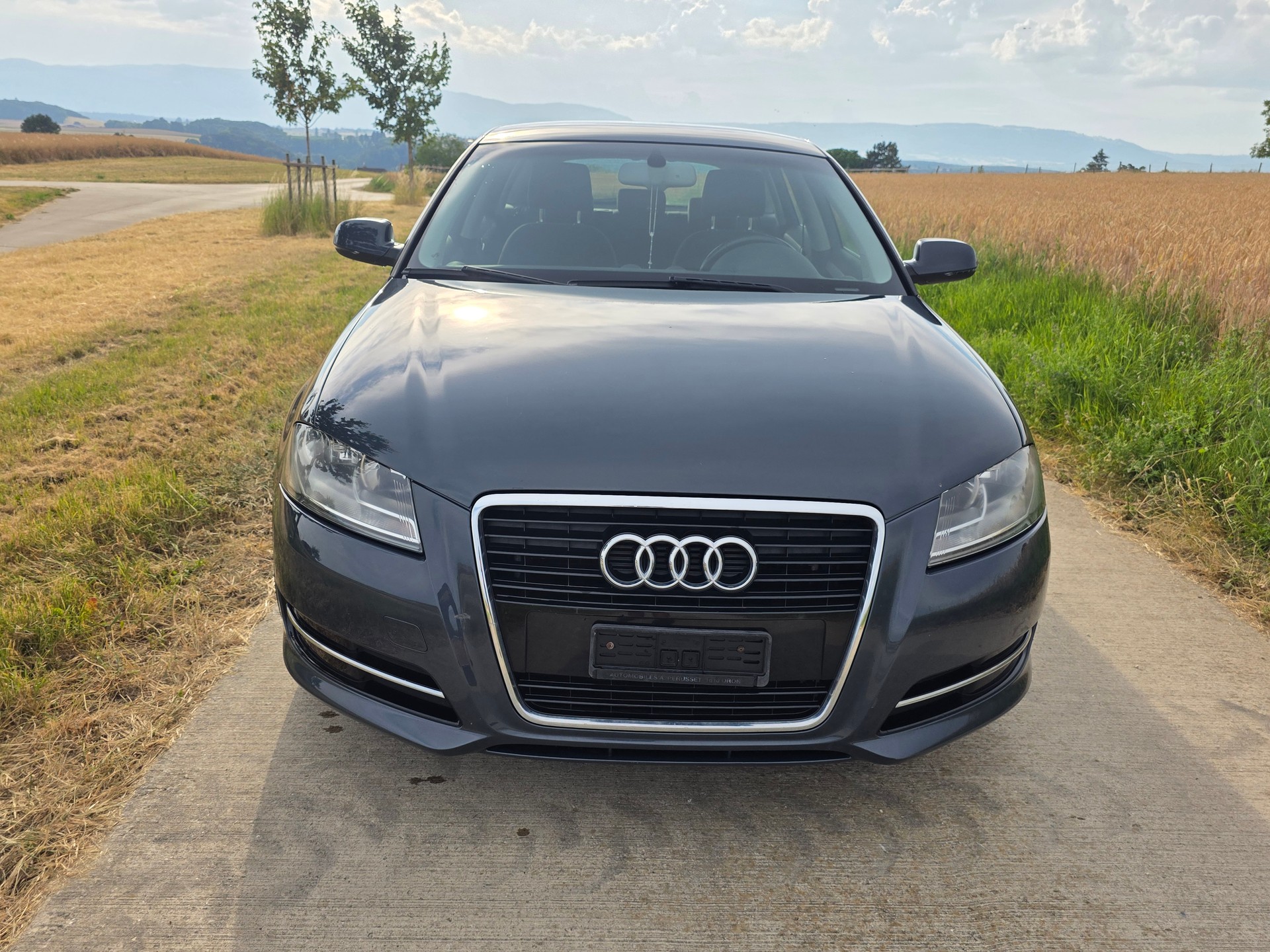 AUDI A3 Sportback 1.6 TDI Ambition-image-1