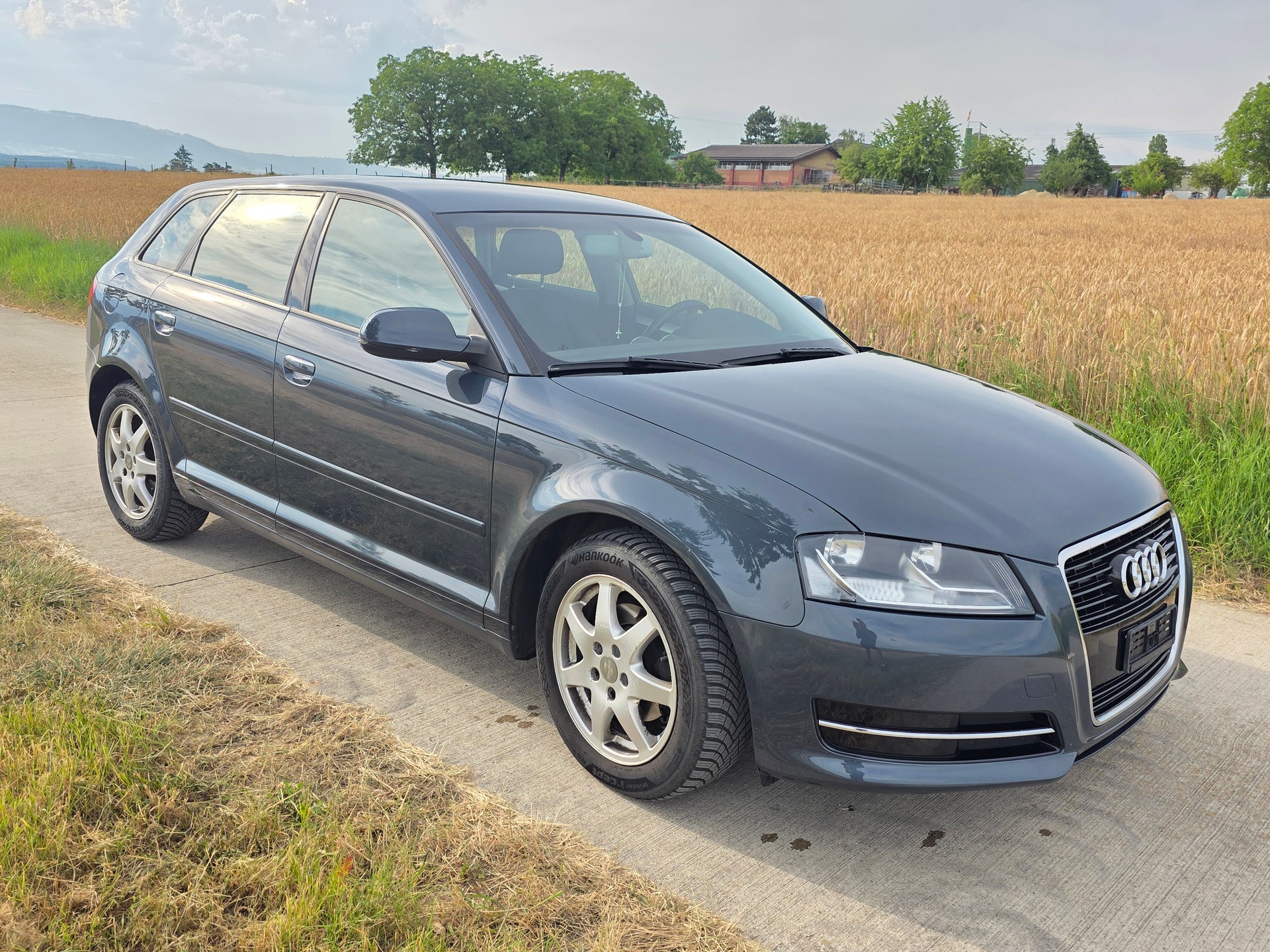 AUDI A3 Sportback 1.6 TDI Ambition-image-2