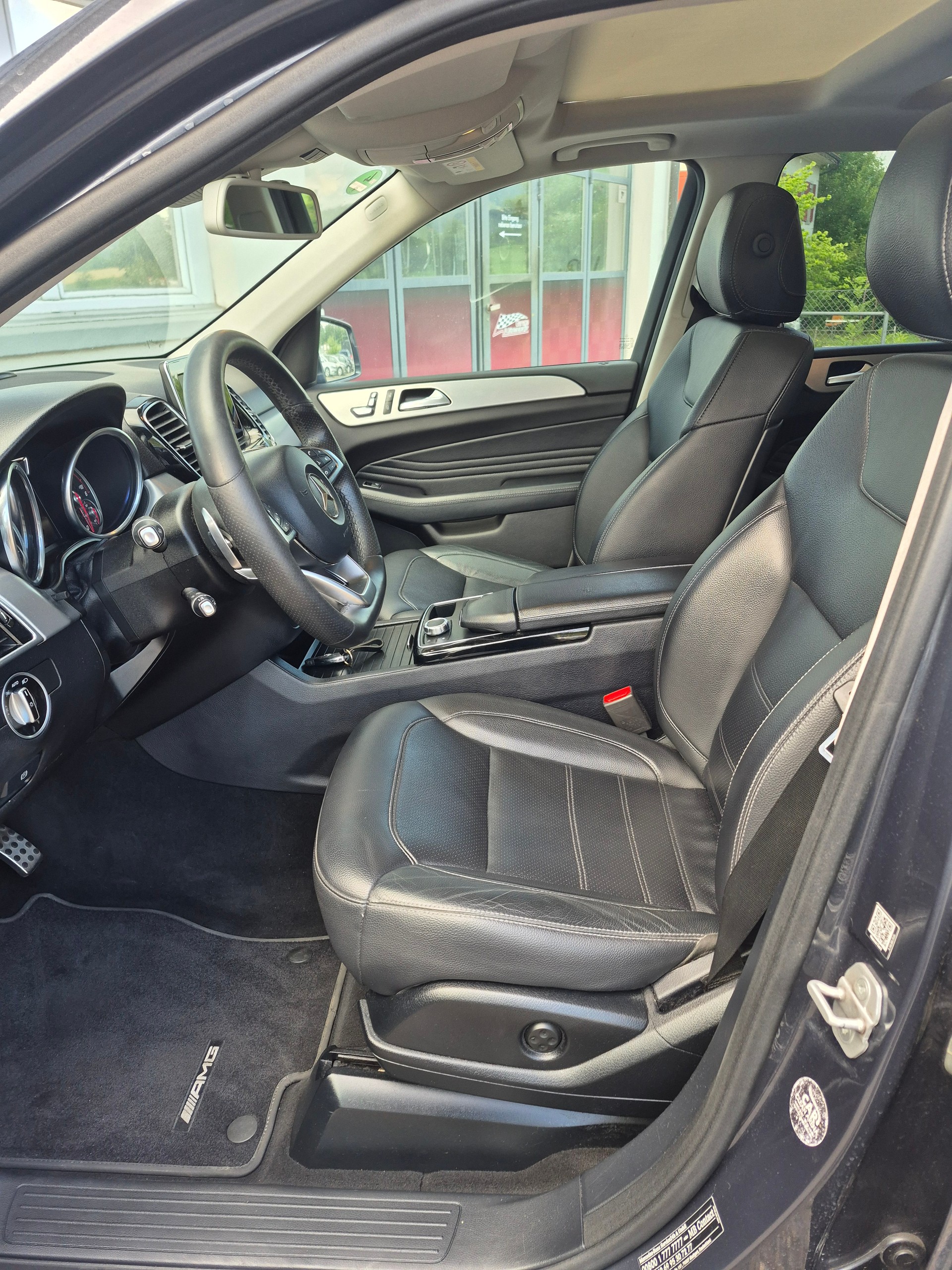 MERCEDES-BENZ GLE 250 d 4Matic 9G-Tronic-image-12