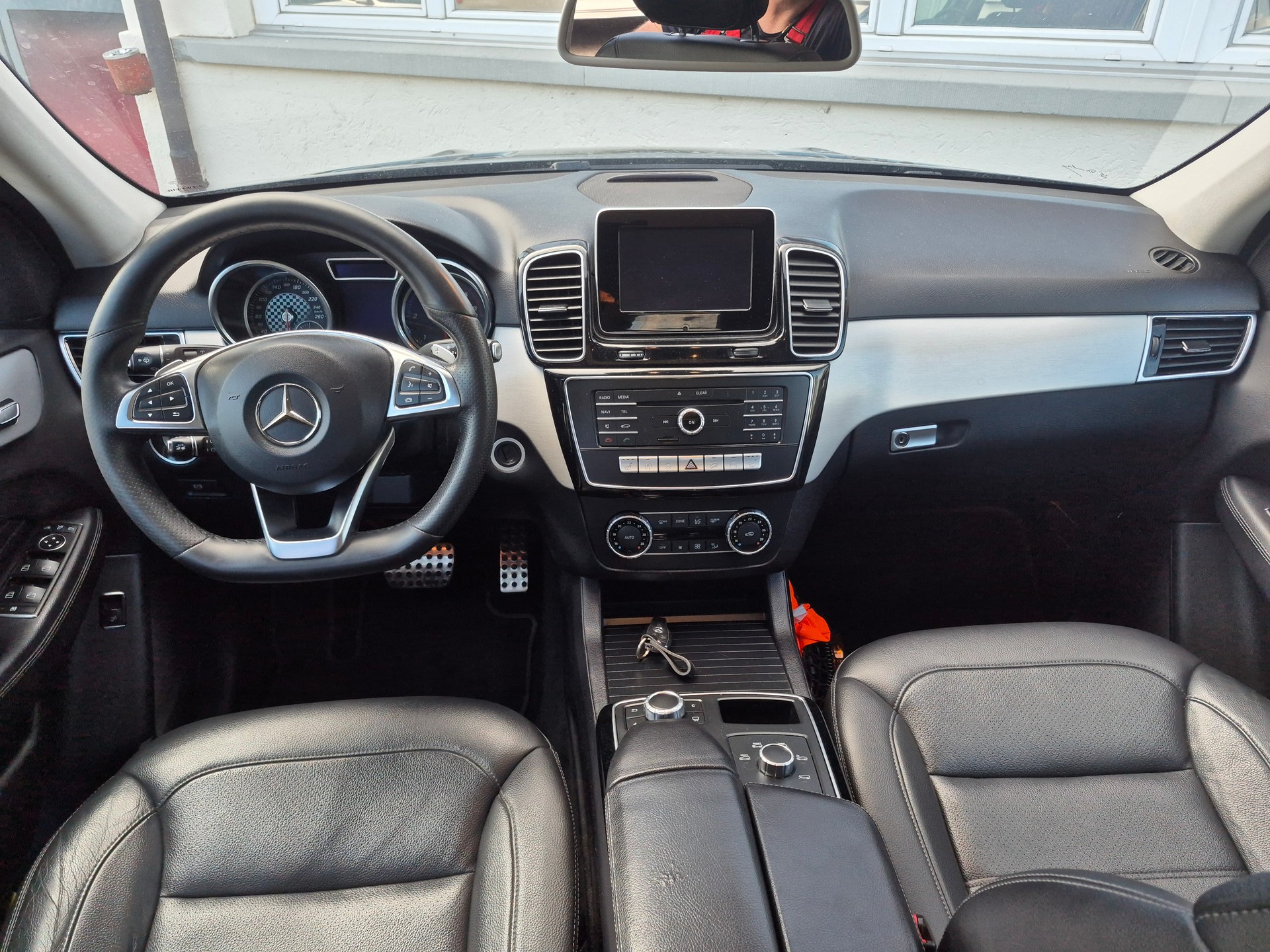 MERCEDES-BENZ GLE 250 d 4Matic 9G-Tronic-image-10