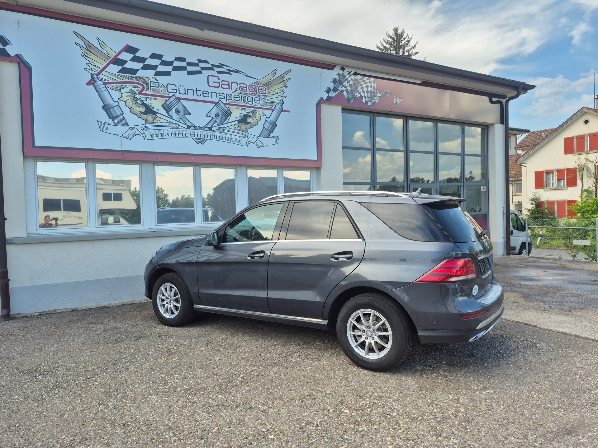 MERCEDES-BENZ GLE 250 d 4Matic 9G-Tronic-image-5