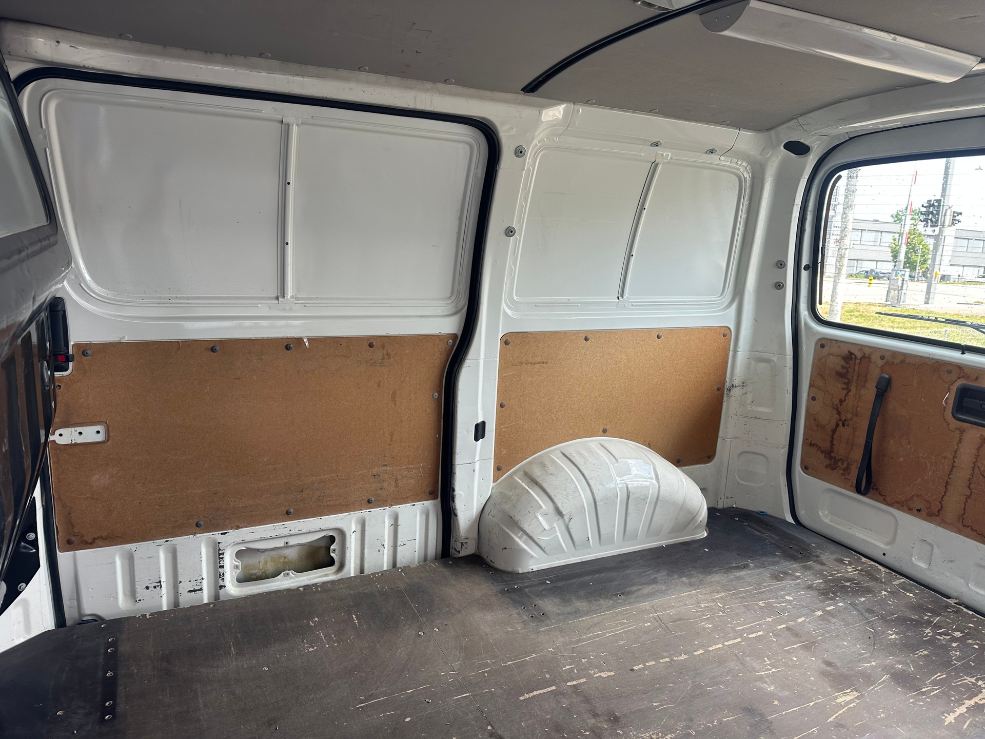 TOYOTA Hiace D-4D Van 4WD SWB-image-10