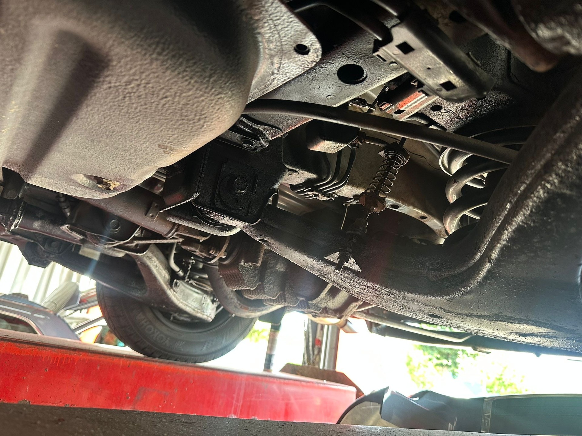 TOYOTA Hiace D-4D Van 4WD SWB-image-14