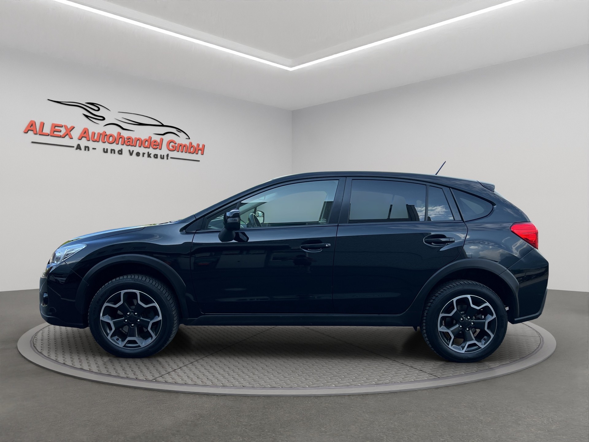 SUBARU XV 2.0D Swiss Two AWD-image-2