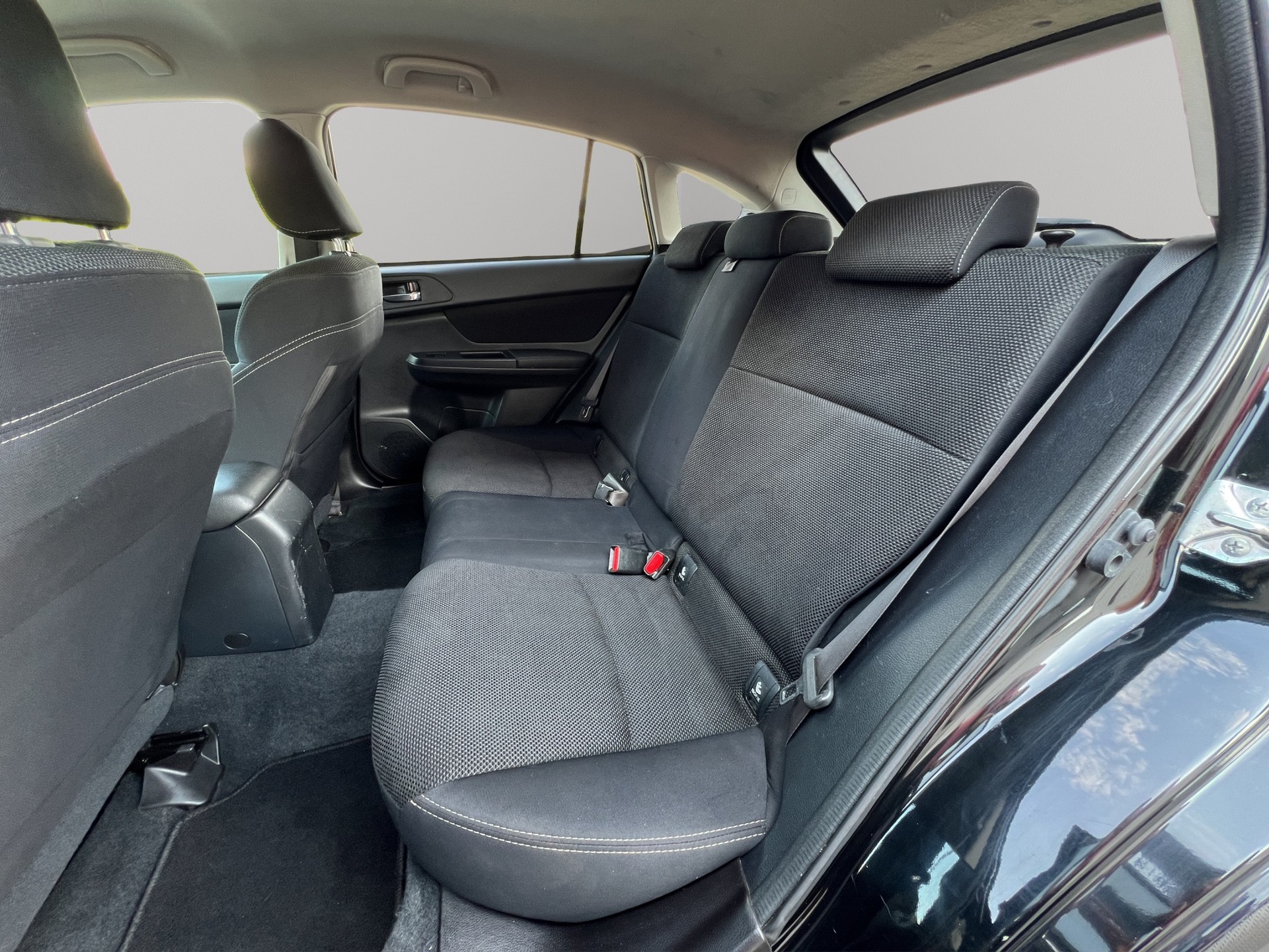 SUBARU XV 2.0D Swiss Two AWD-image-11