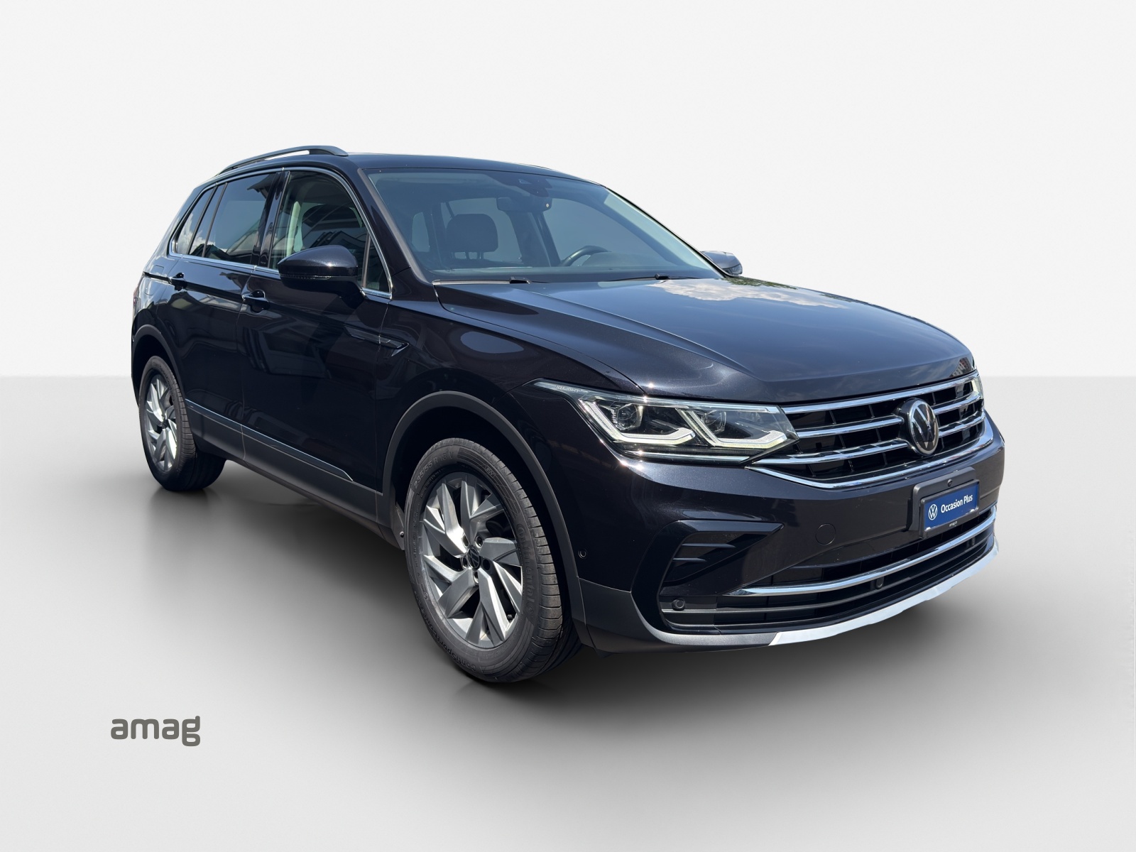 VW Tiguan 2.0TSI Elegance 4Motion DSG-image-5