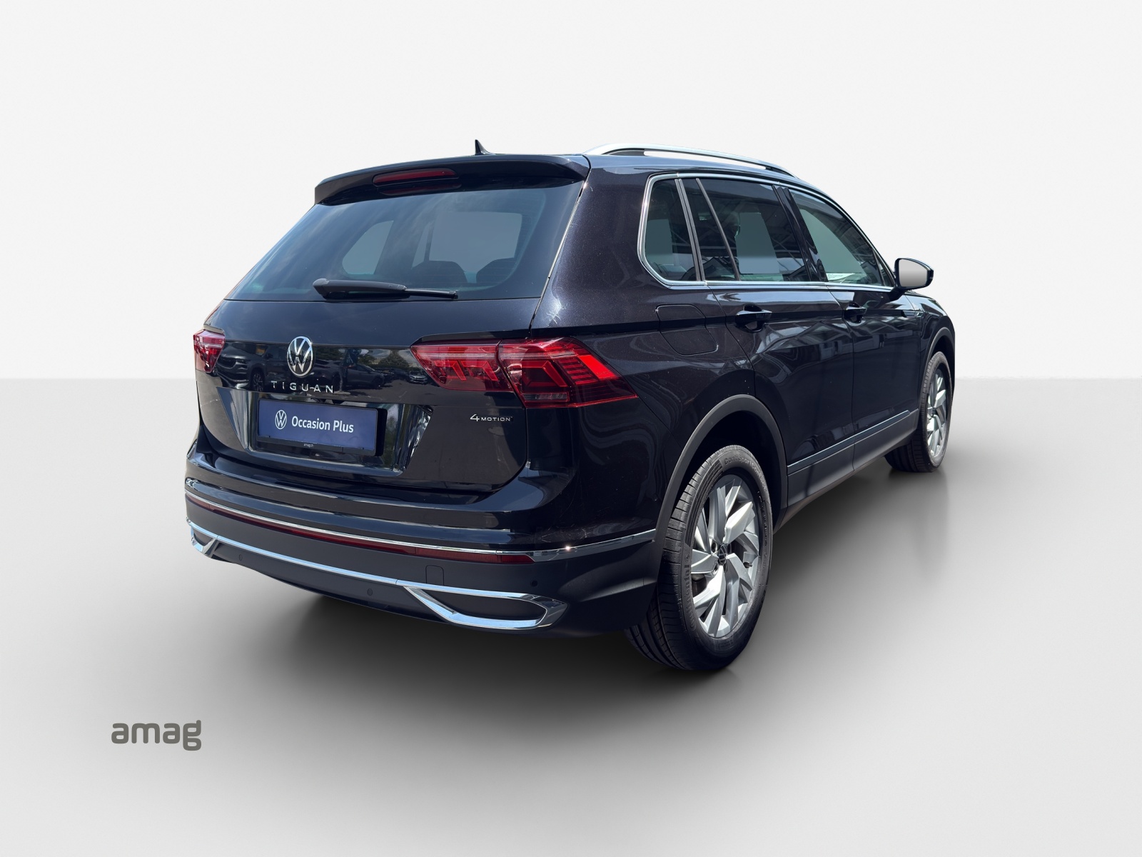VW Tiguan 2.0TSI Elegance 4Motion DSG-image-4