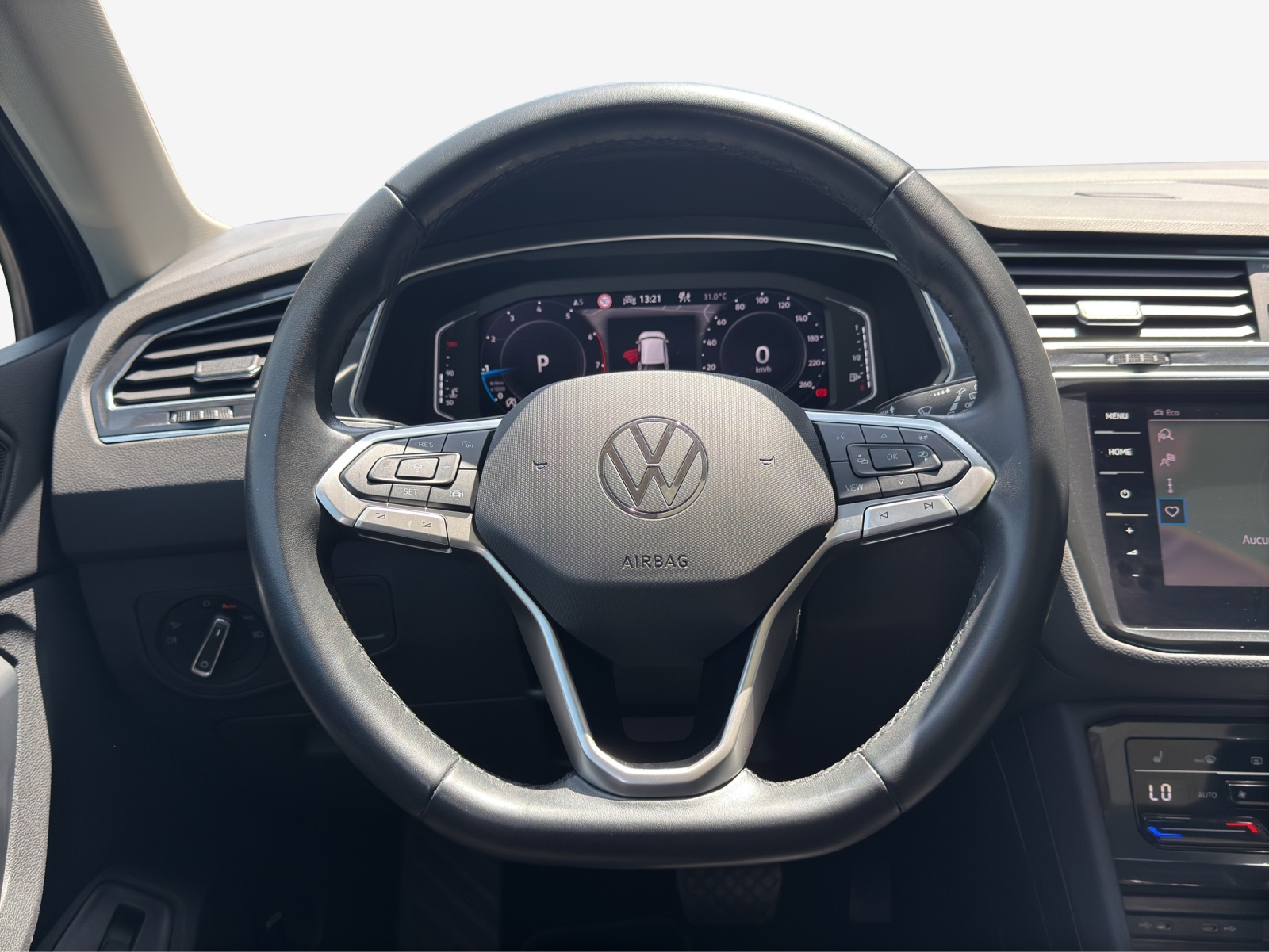 VW Tiguan 2.0TSI Elegance 4Motion DSG-image-9