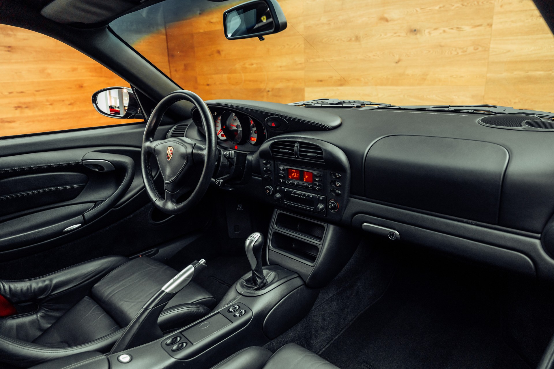 PORSCHE 911 GT2-image-4