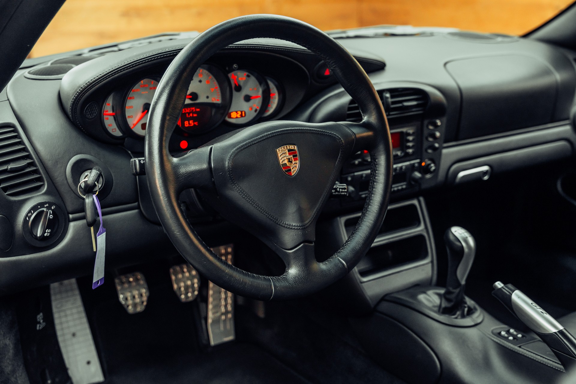 PORSCHE 911 GT2-image-13