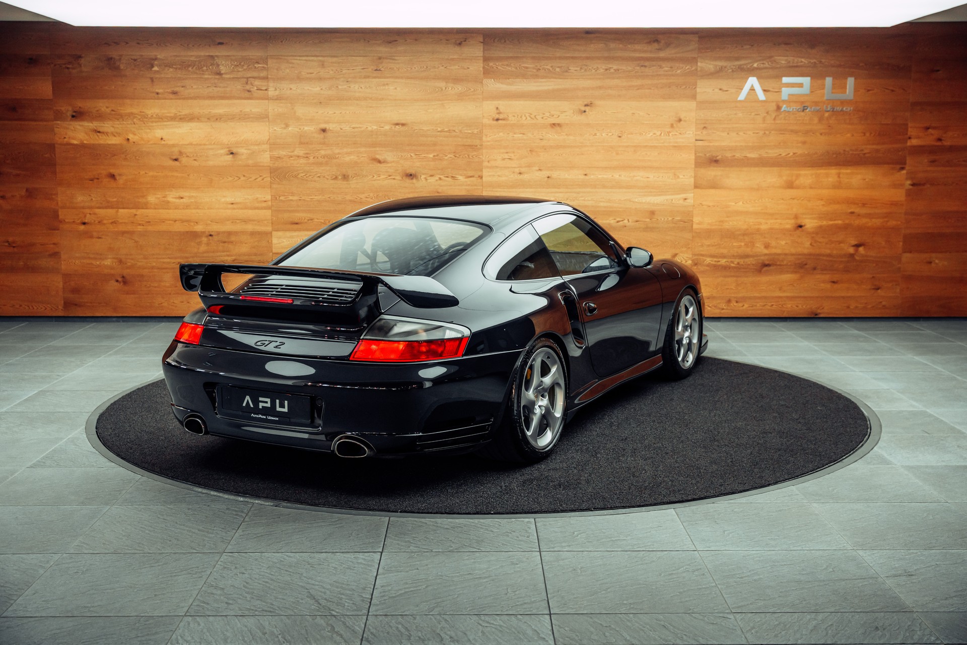PORSCHE 911 GT2-image-1