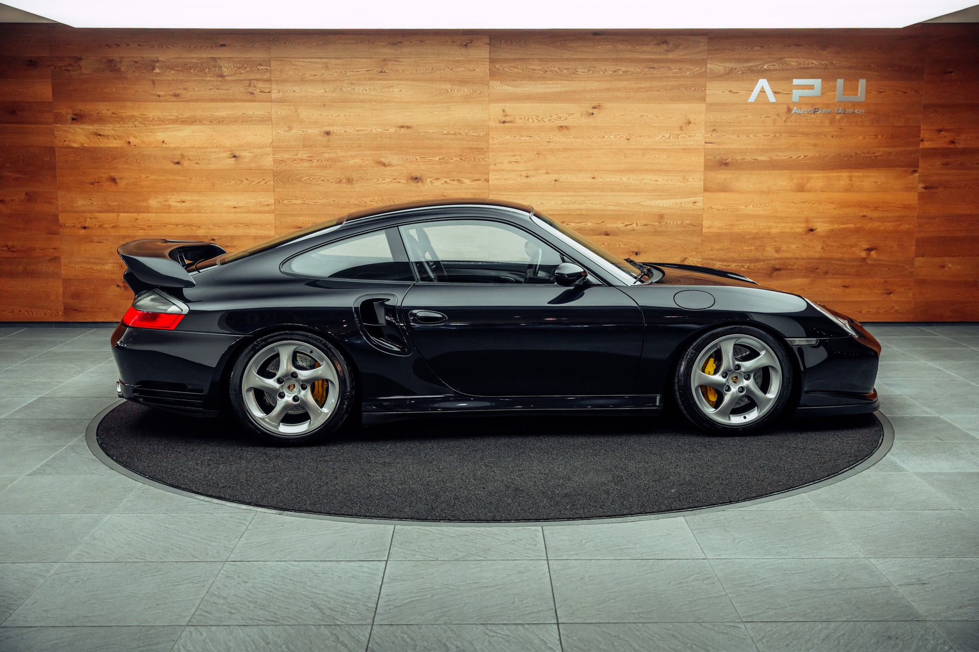 PORSCHE 911 GT2-image-8