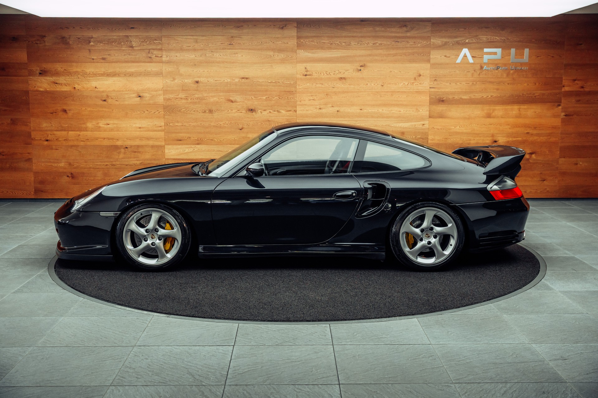 PORSCHE 911 GT2-image-7