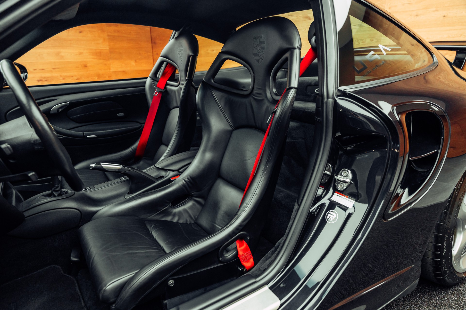 PORSCHE 911 GT2-image-5