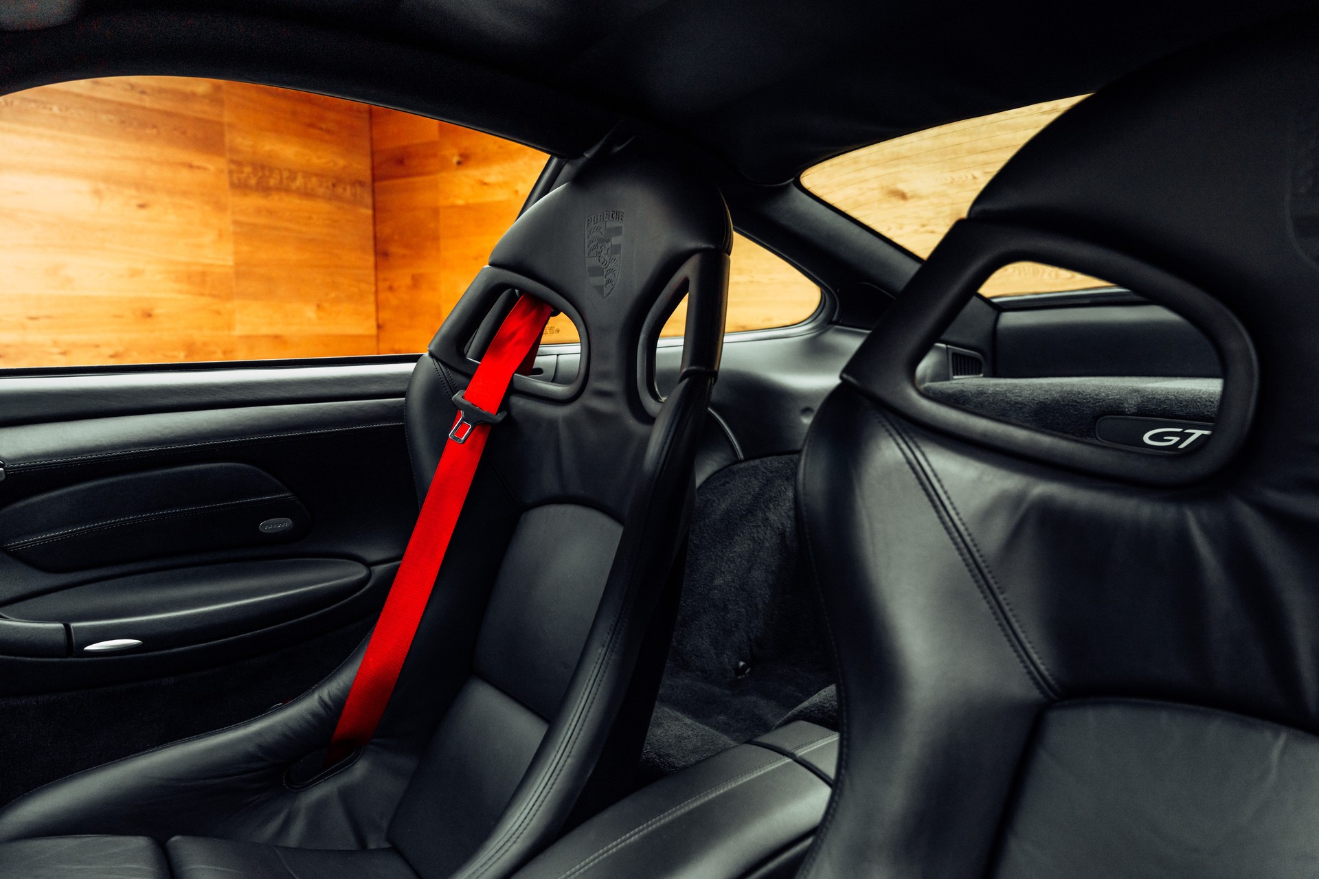 PORSCHE 911 GT2-image-6