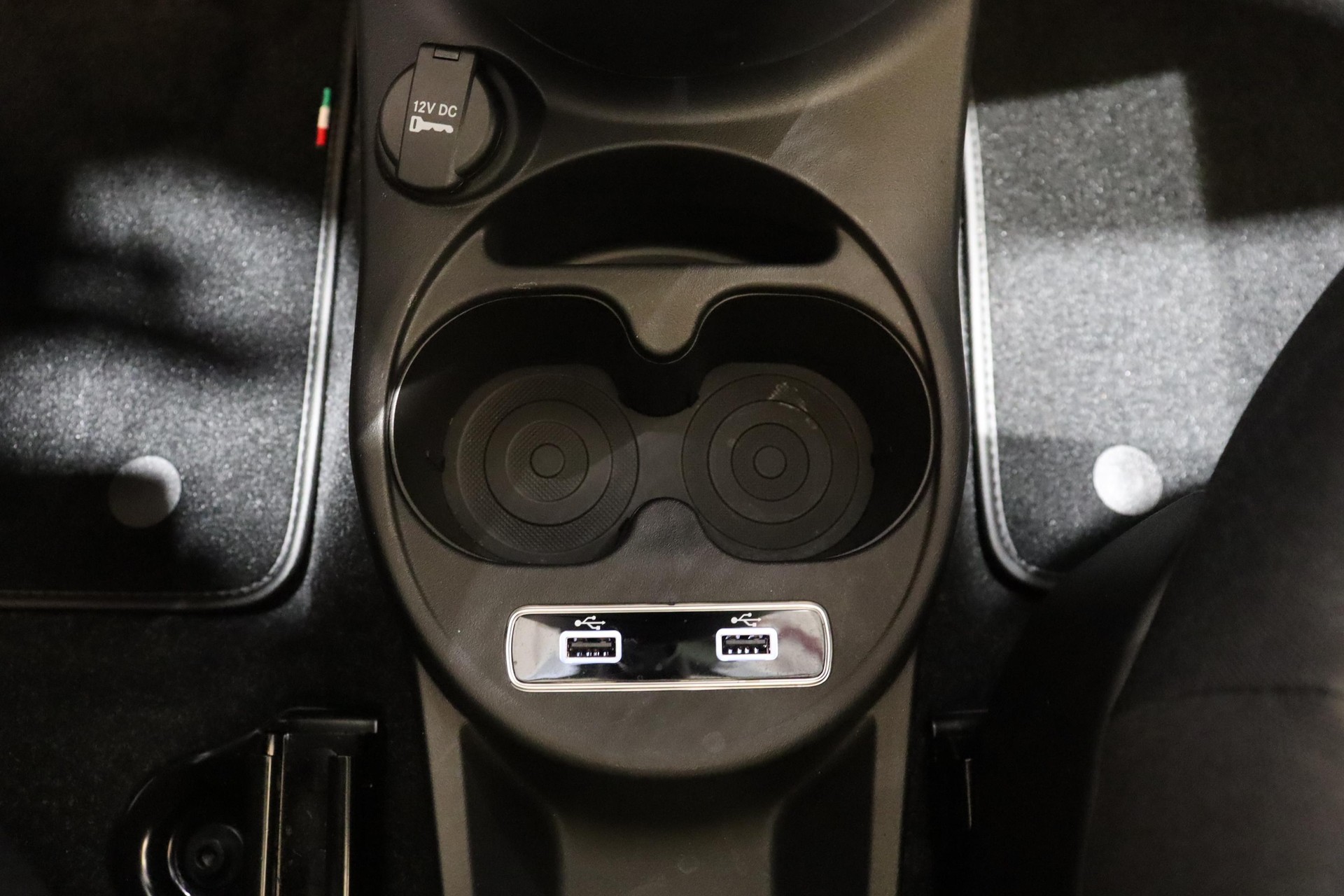 FIAT 500 1.0 Hybrid Lounge-image-11