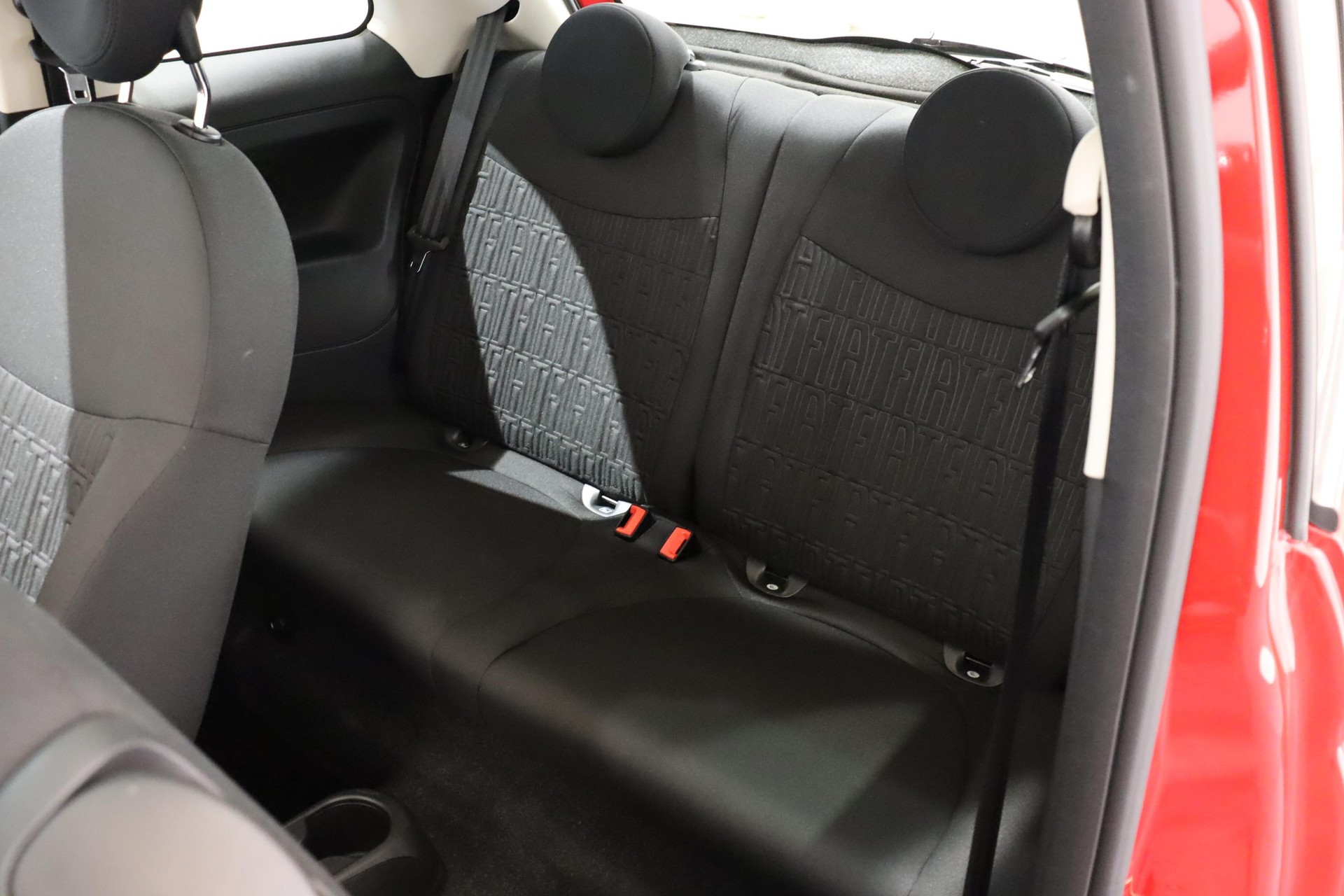 FIAT 500 1.0 Hybrid Lounge-image-9