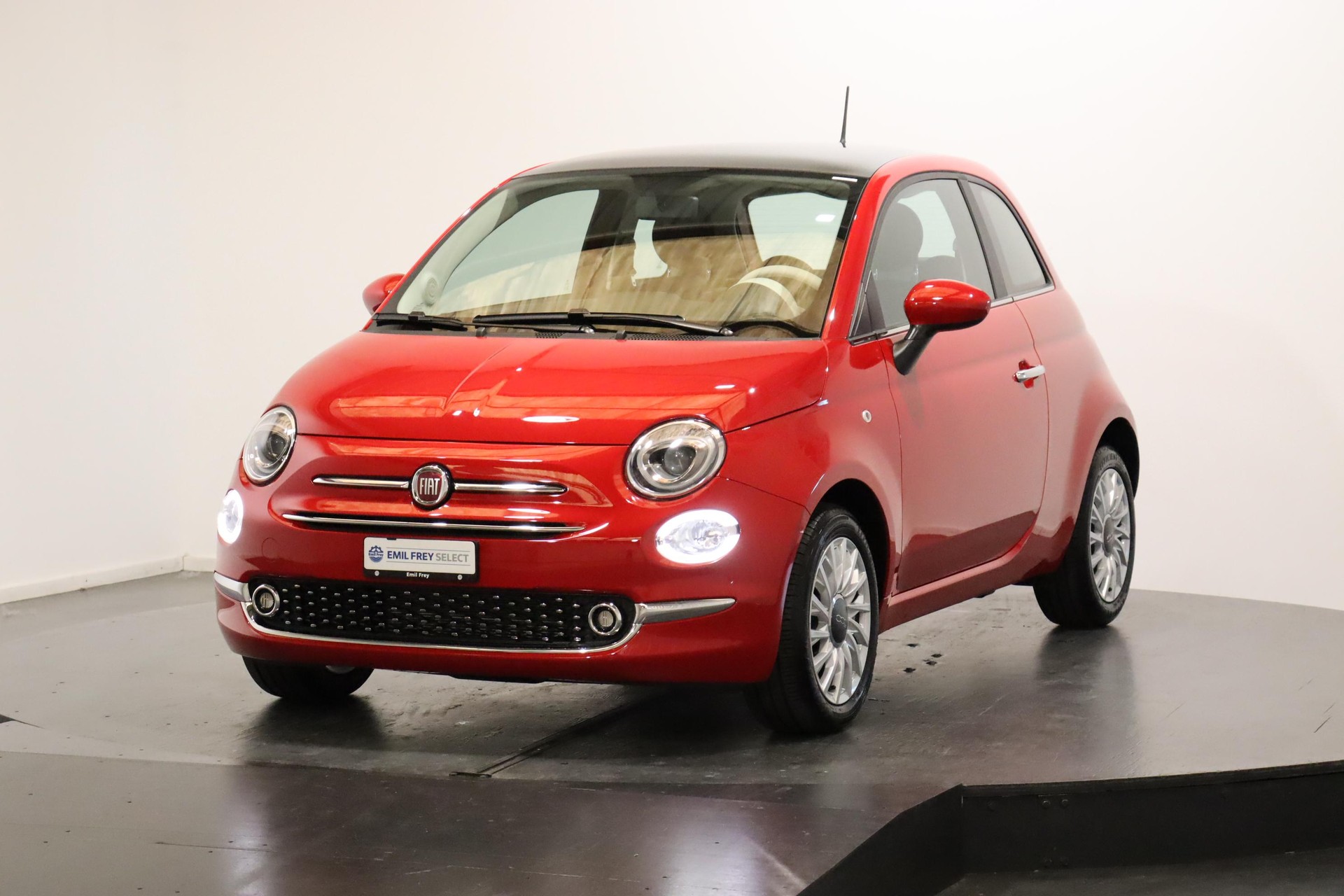 FIAT 500 1.0 Hybrid Lounge-image-0