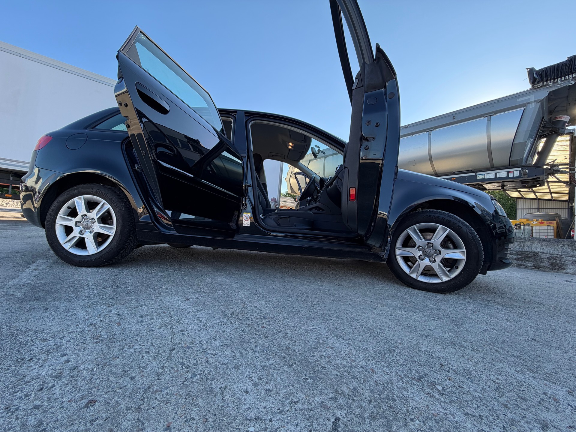 AUDI A3 Sportback 1.4 TFSI Ambition-image-5