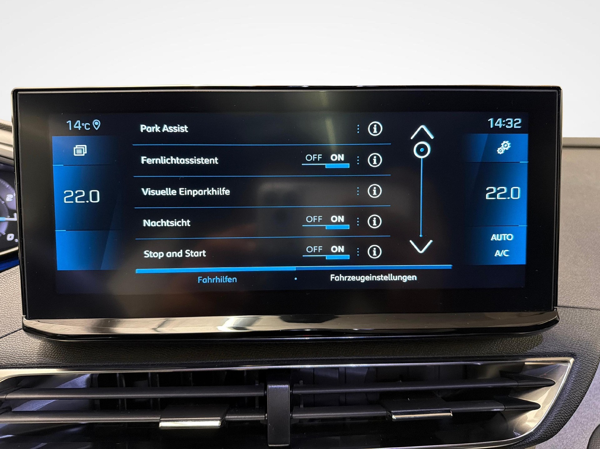 PEUGEOT 3008 1.2 PureTech GT Pack-image-16