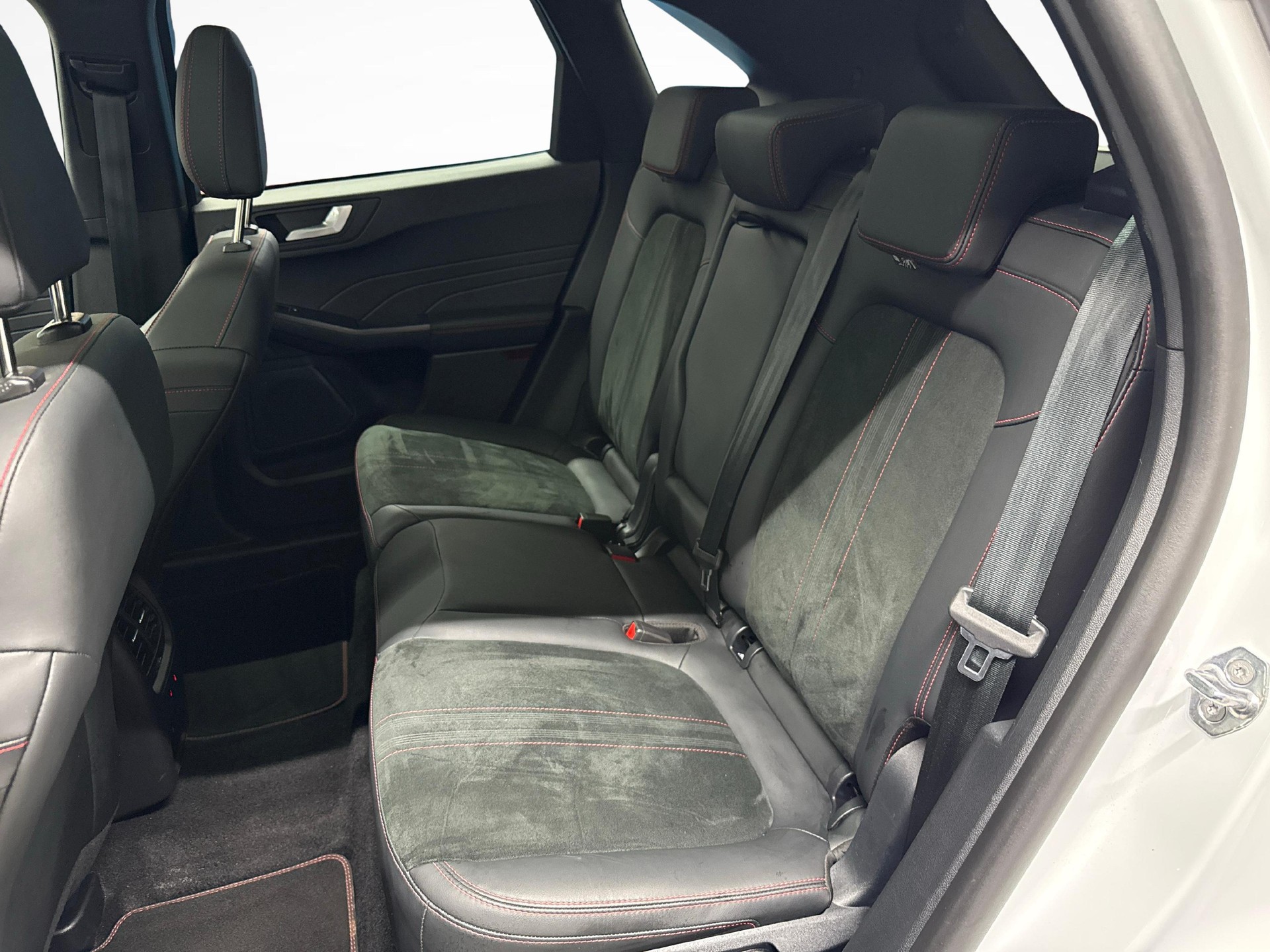 FORD Kuga 2.5 Hybrid ST-Line X 4x4-image-10