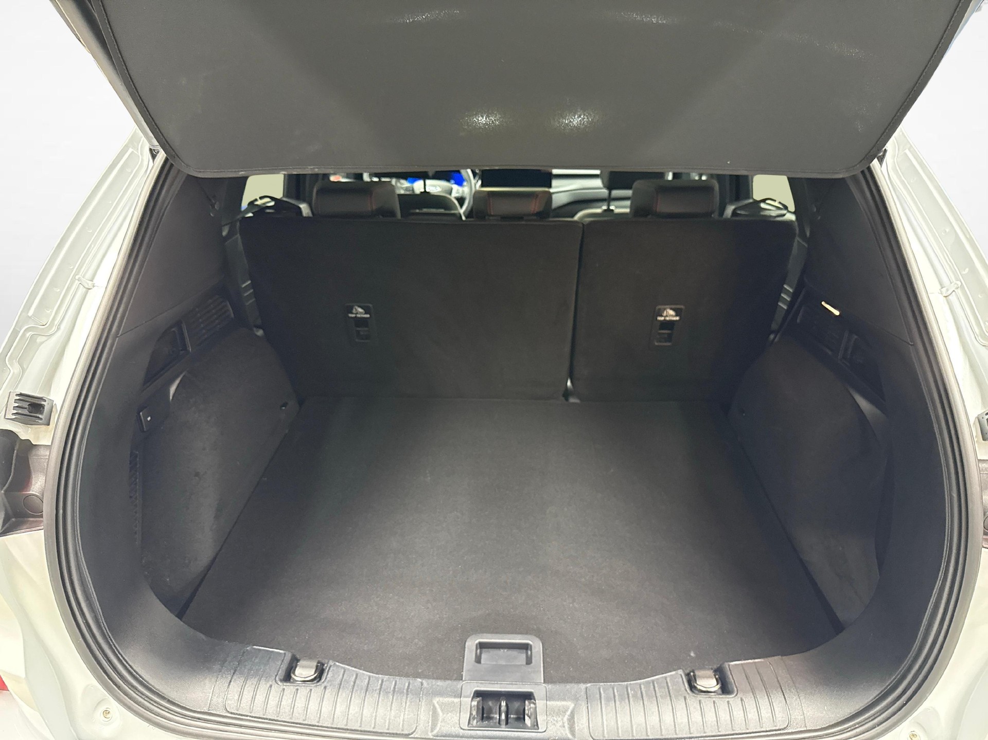 FORD Kuga 2.5 Hybrid ST-Line X 4x4-image-11