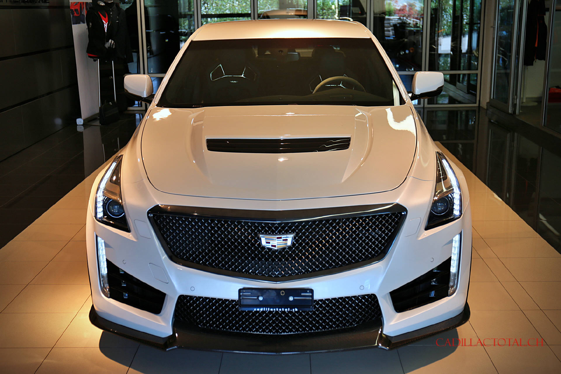 CADILLAC CTS-V 6.2 V8 Carbon Black Edition-image-2