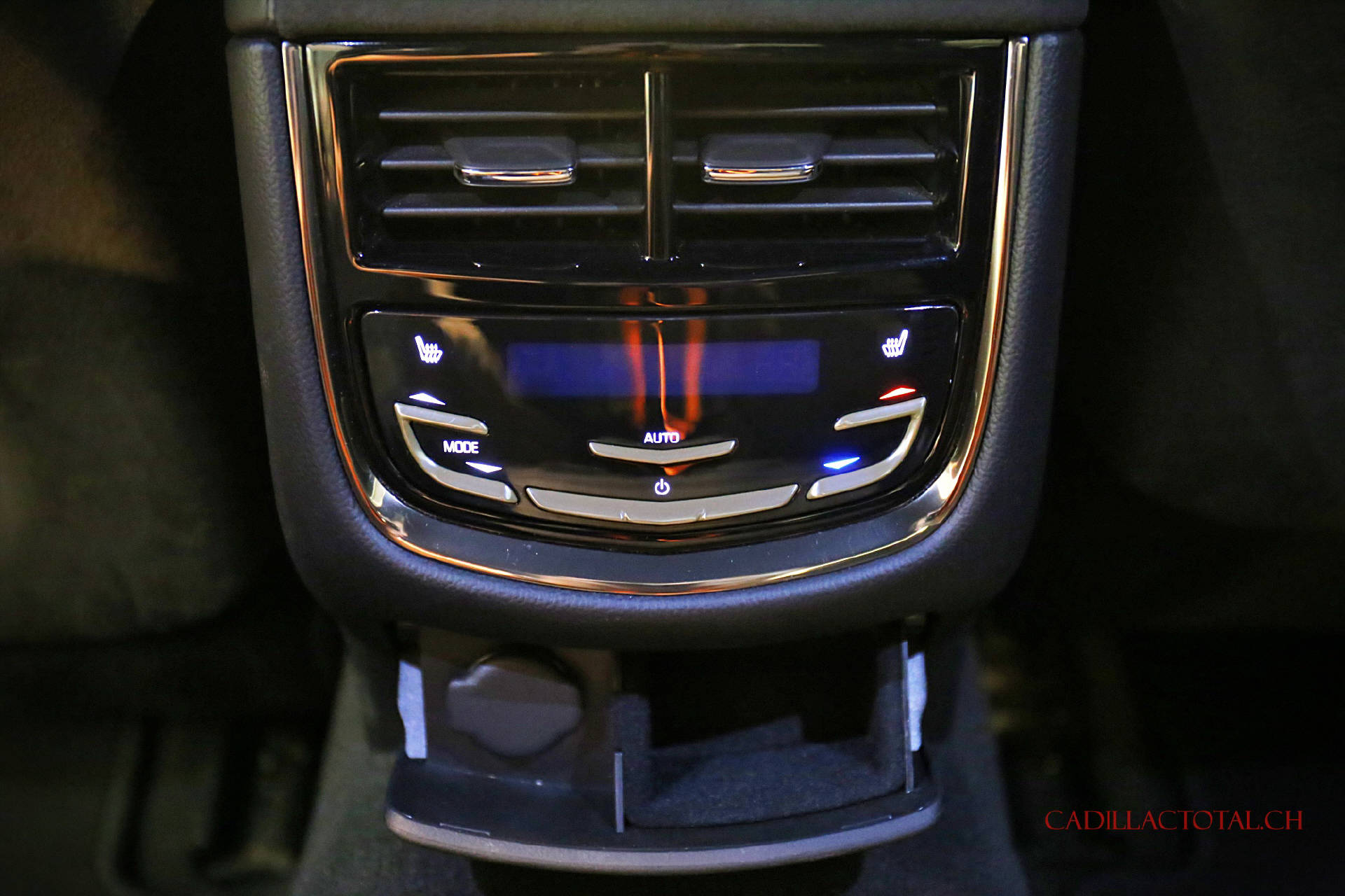 CADILLAC CTS-V 6.2 V8 Carbon Black Edition-image-13