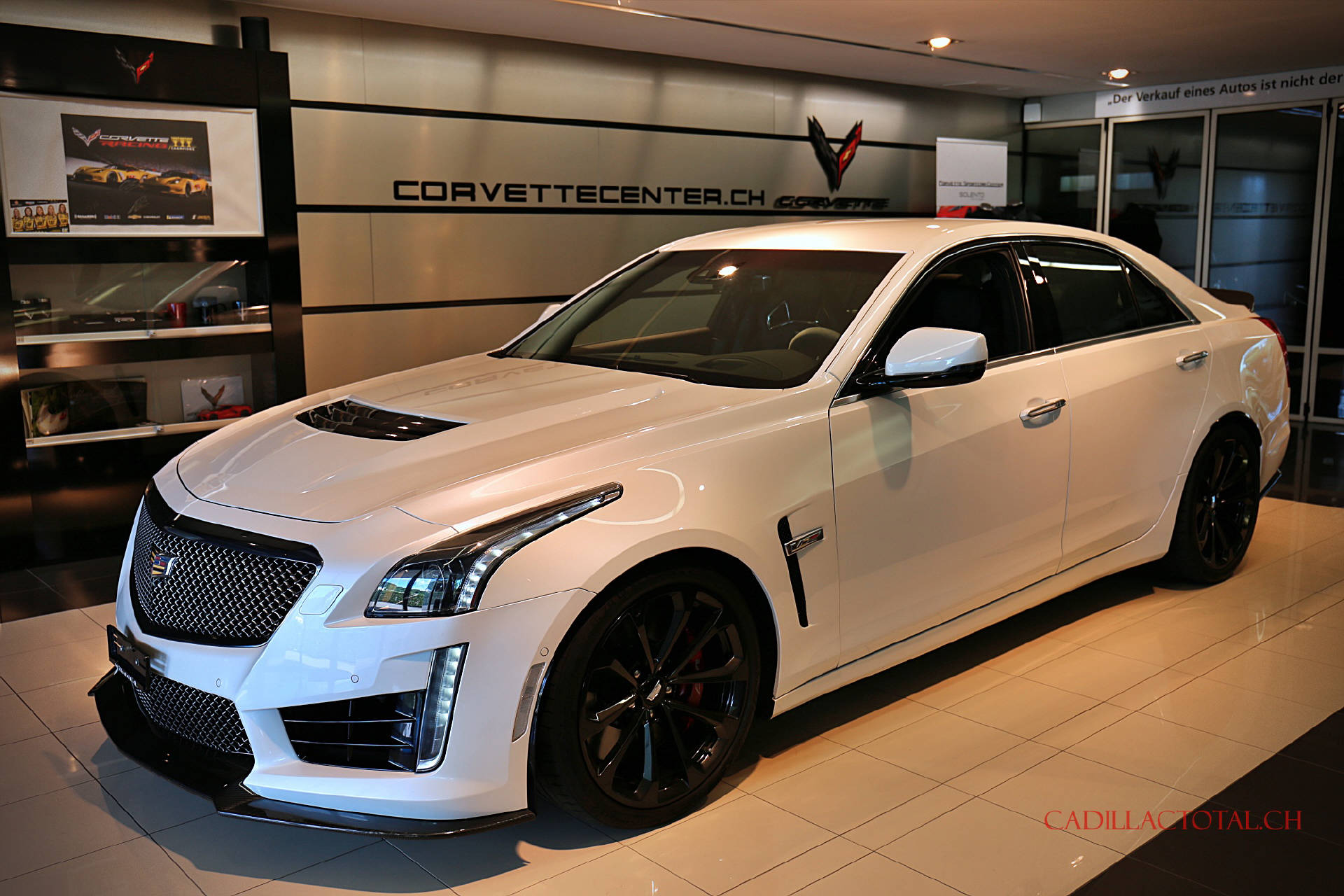 CADILLAC CTS-V 6.2 V8 Carbon Black Edition-image-0