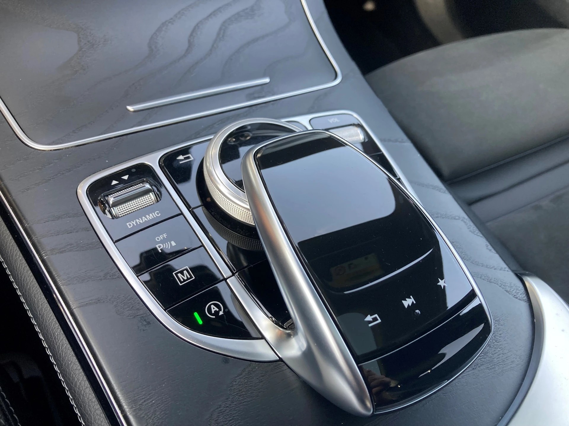 MERCEDES-BENZ GLC 250 d Exclusive 4Matic 9G-Tronic-image-12
