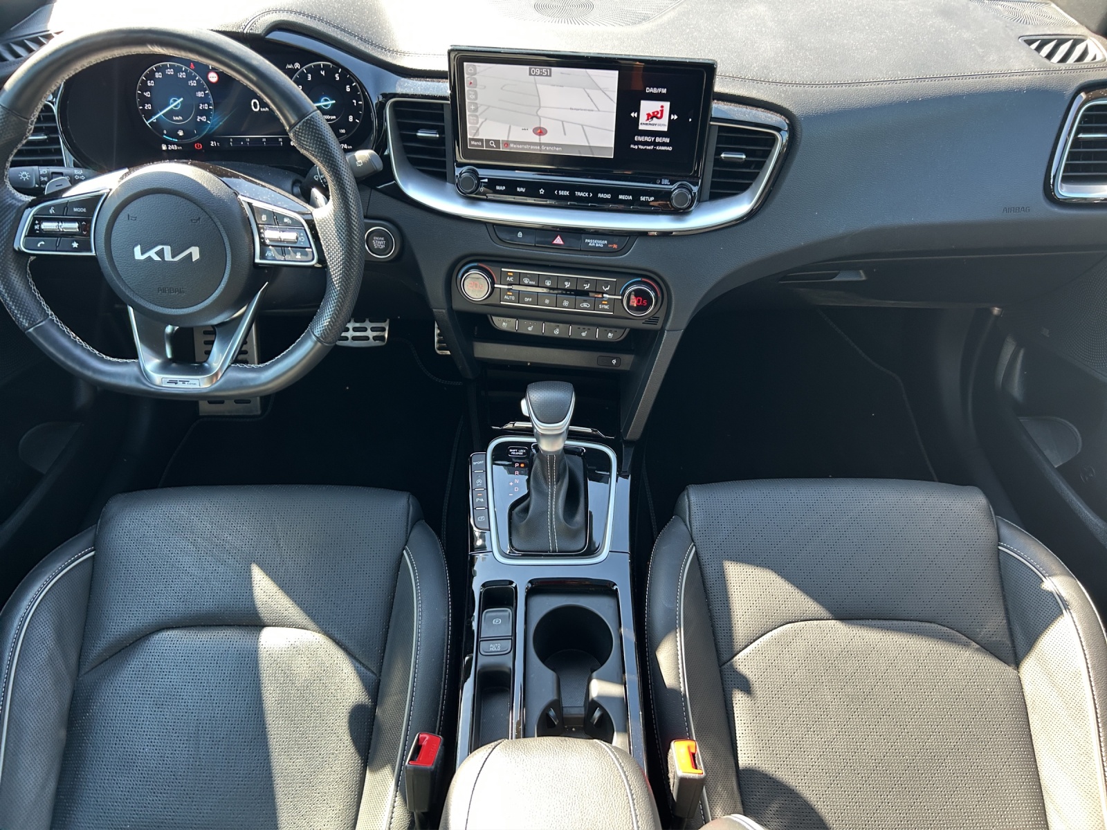 KIA Ceed SW 1.5 T-GDi GT-Line-image-11