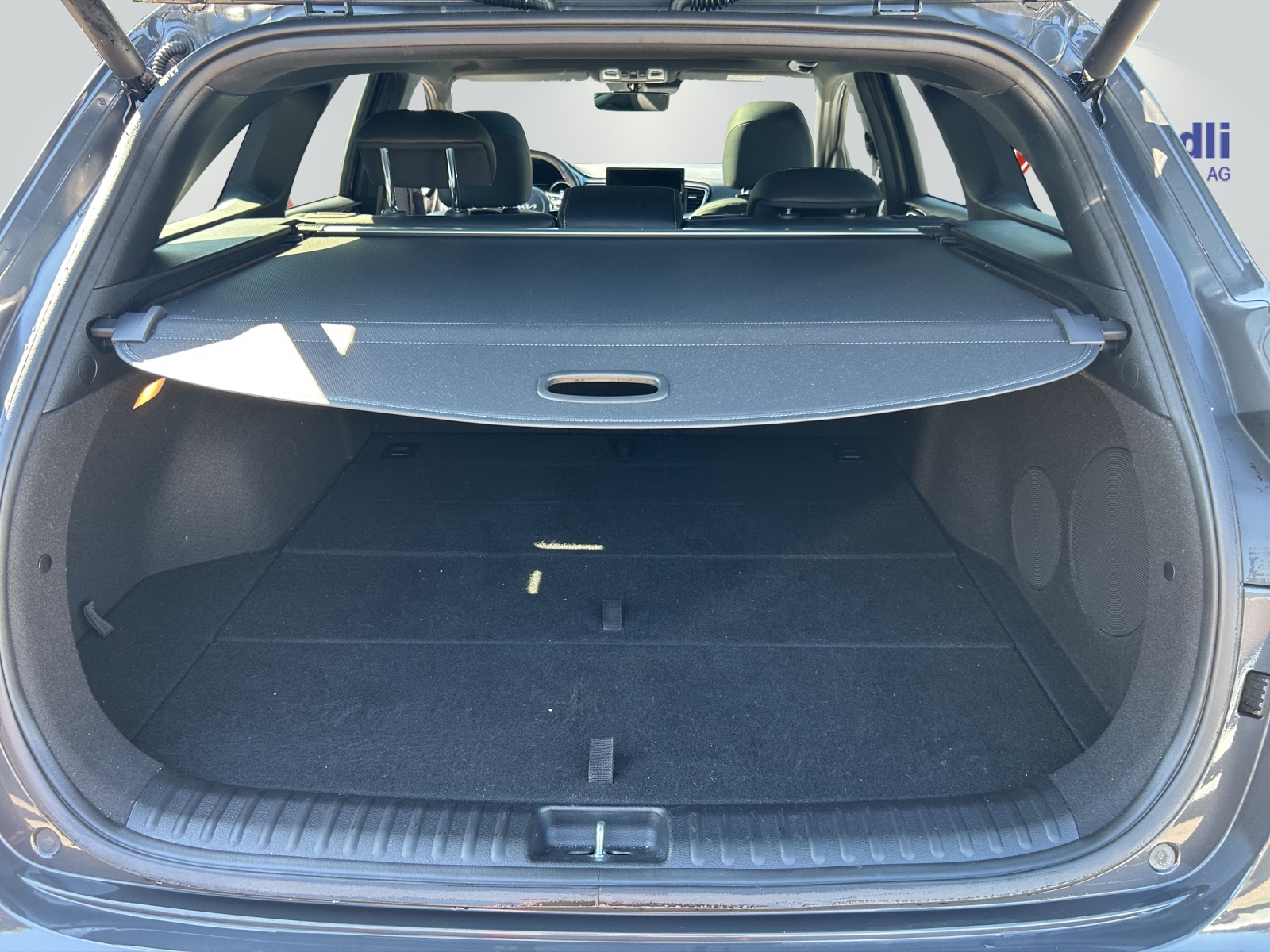 KIA Ceed SW 1.5 T-GDi GT-Line-image-9