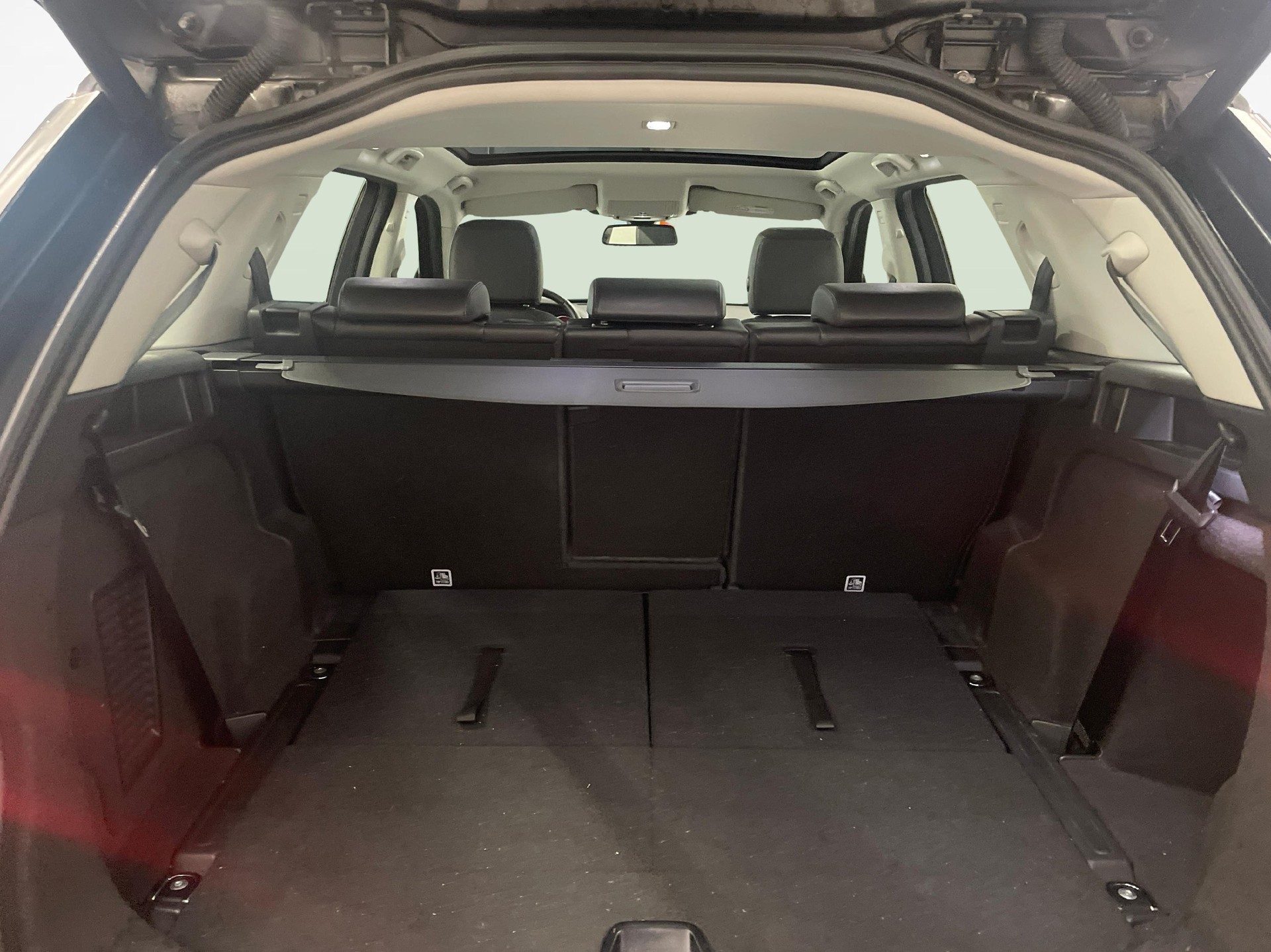 LAND ROVER Discovery Sport 2.0 Si4 HSE | 7-Plätzer | Anhängerkupplung-image-12