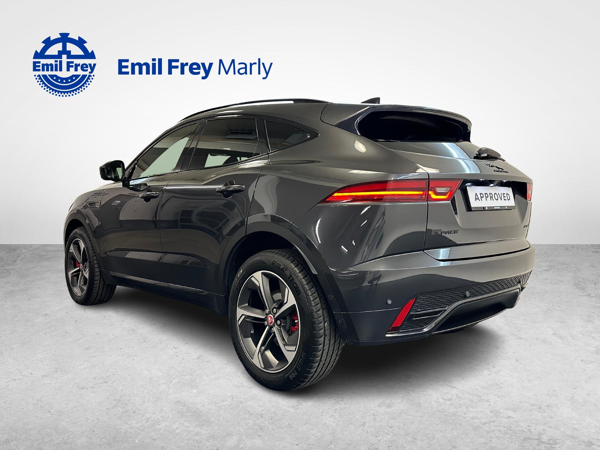 JAGUAR E-Pace 2.0 D I4 200 R-Dynamic S AWD-image-2