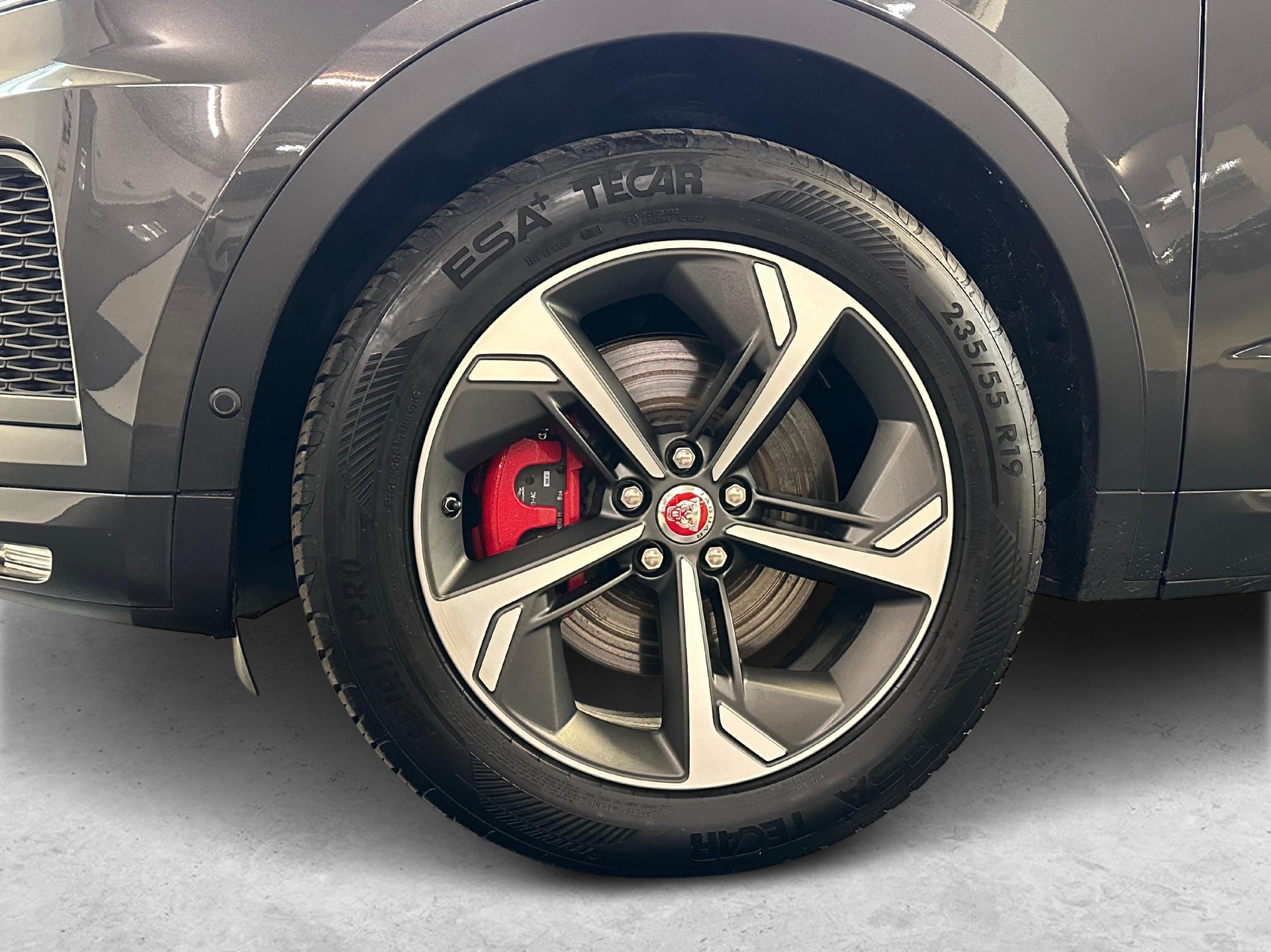 JAGUAR E-Pace 2.0 D I4 200 R-Dynamic S AWD-image-13