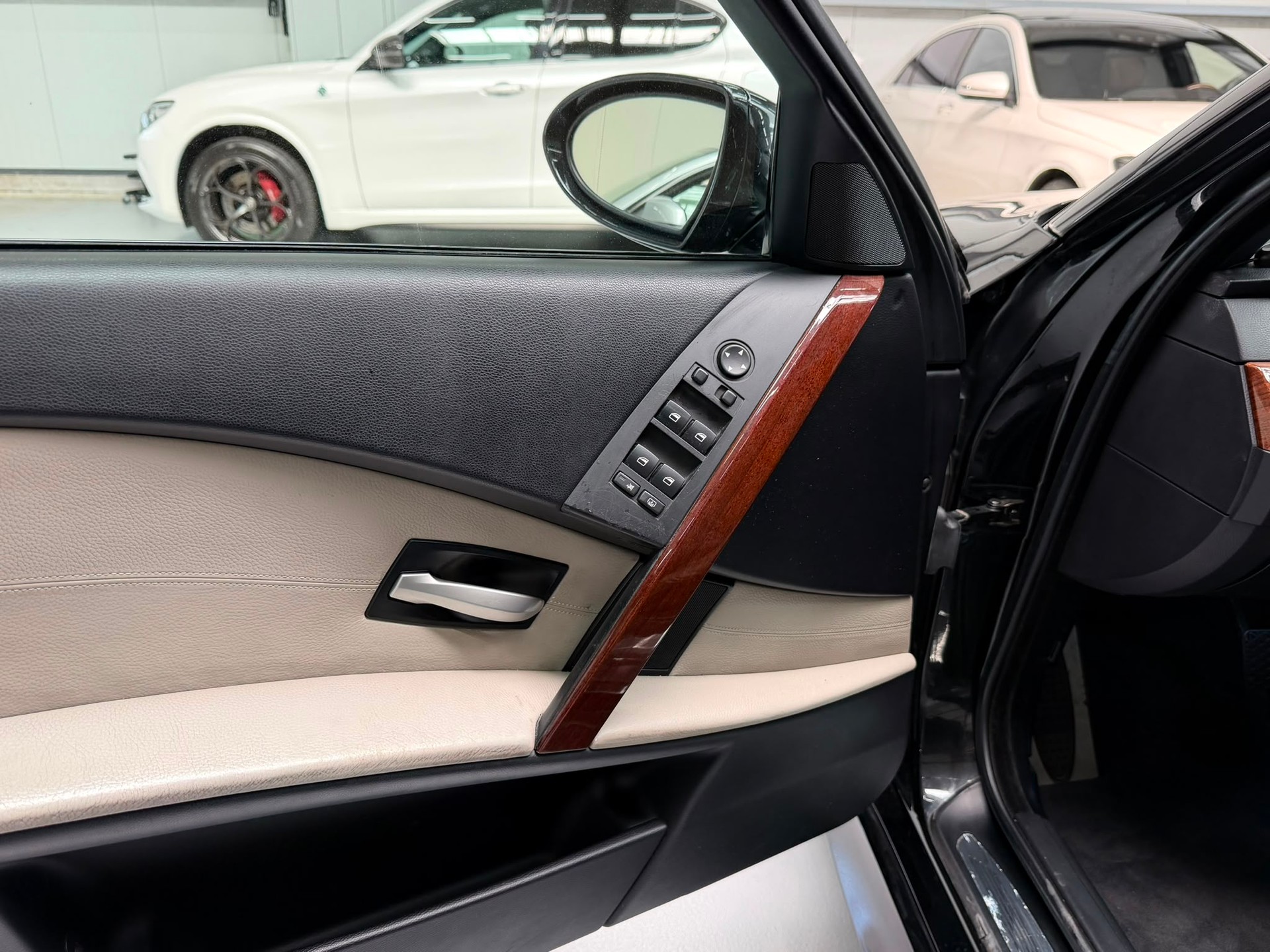 BMW M5-image-21