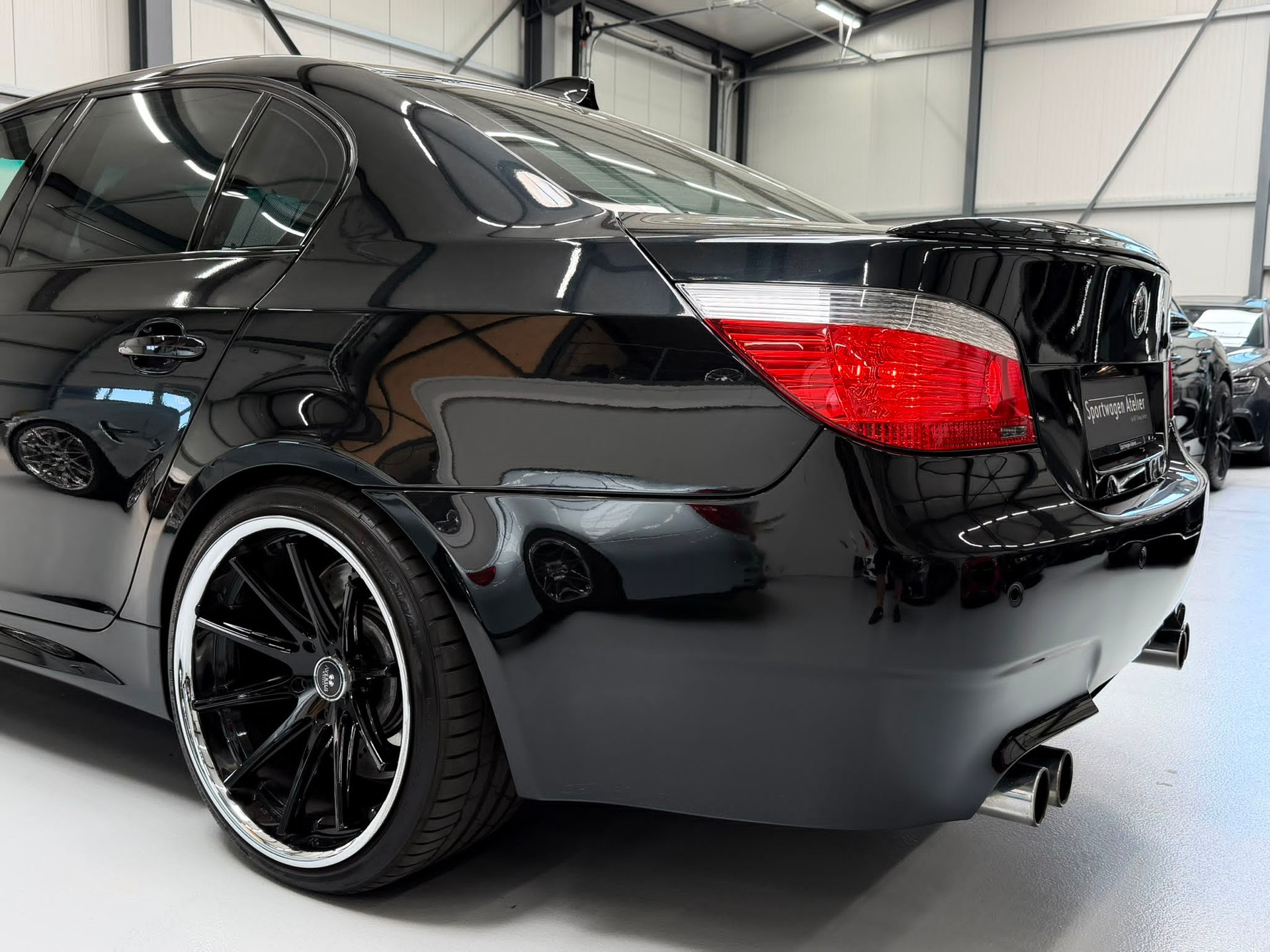 BMW M5-image-5