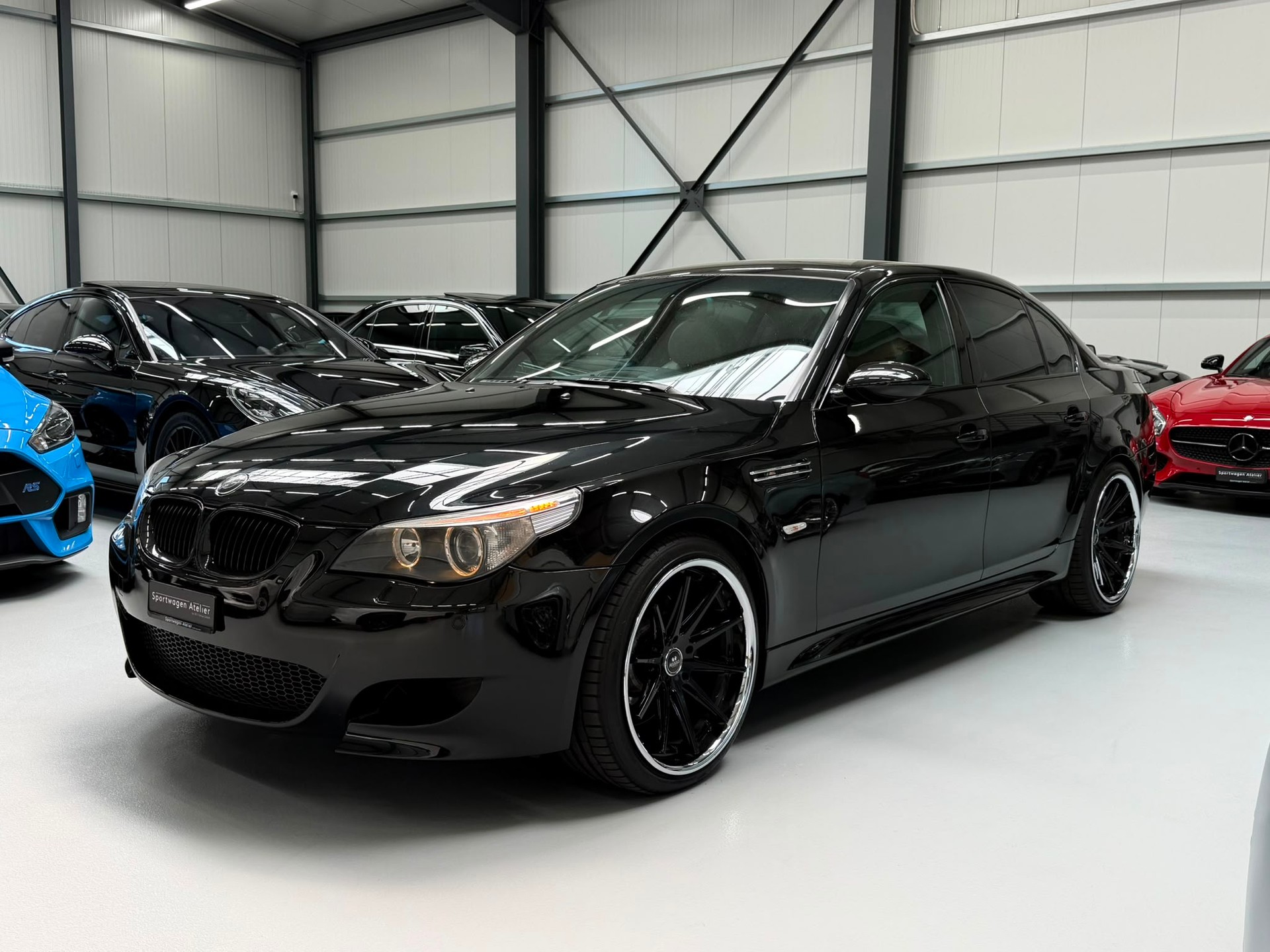 BMW M5-image-0