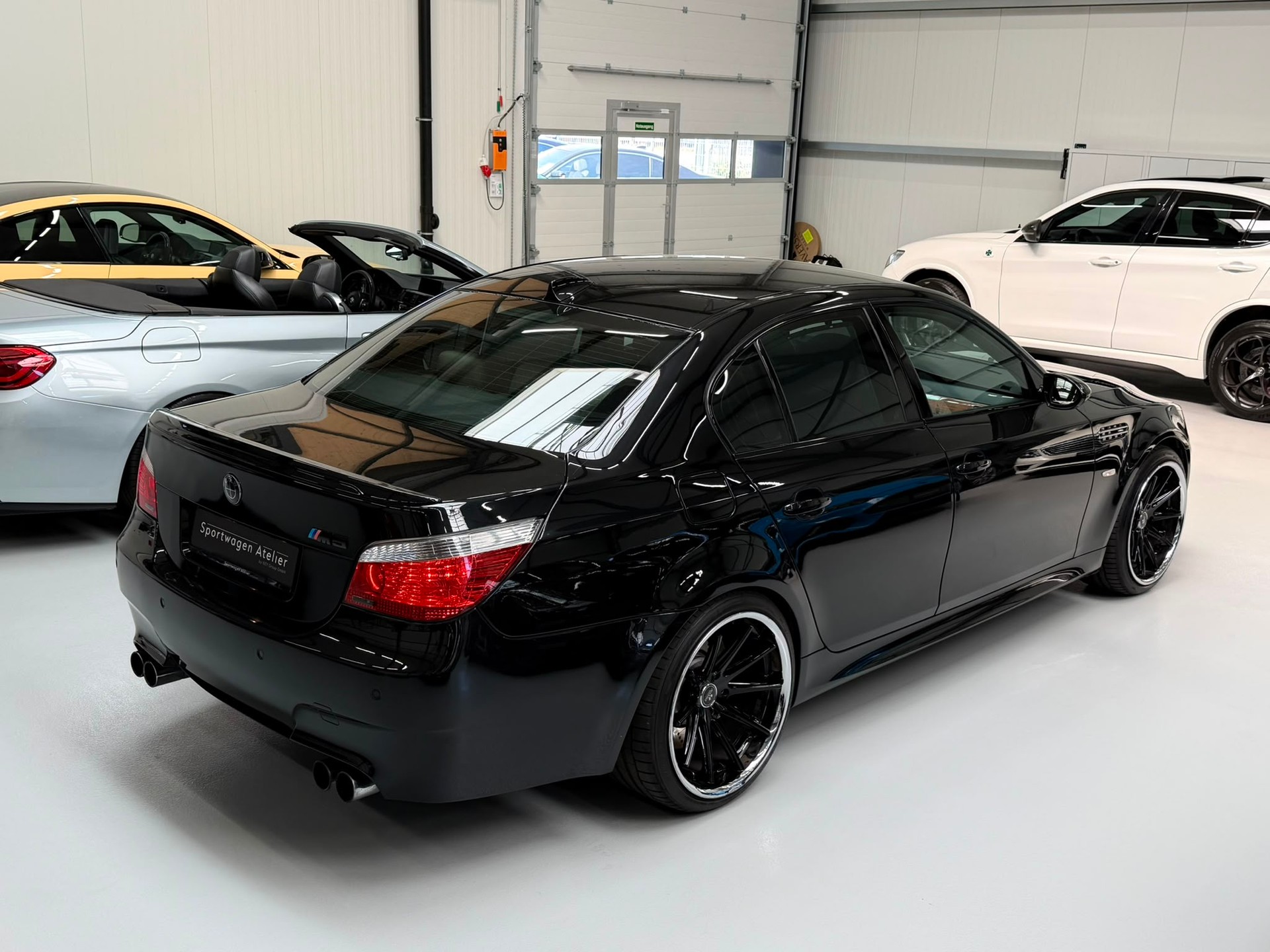 BMW M5-image-7