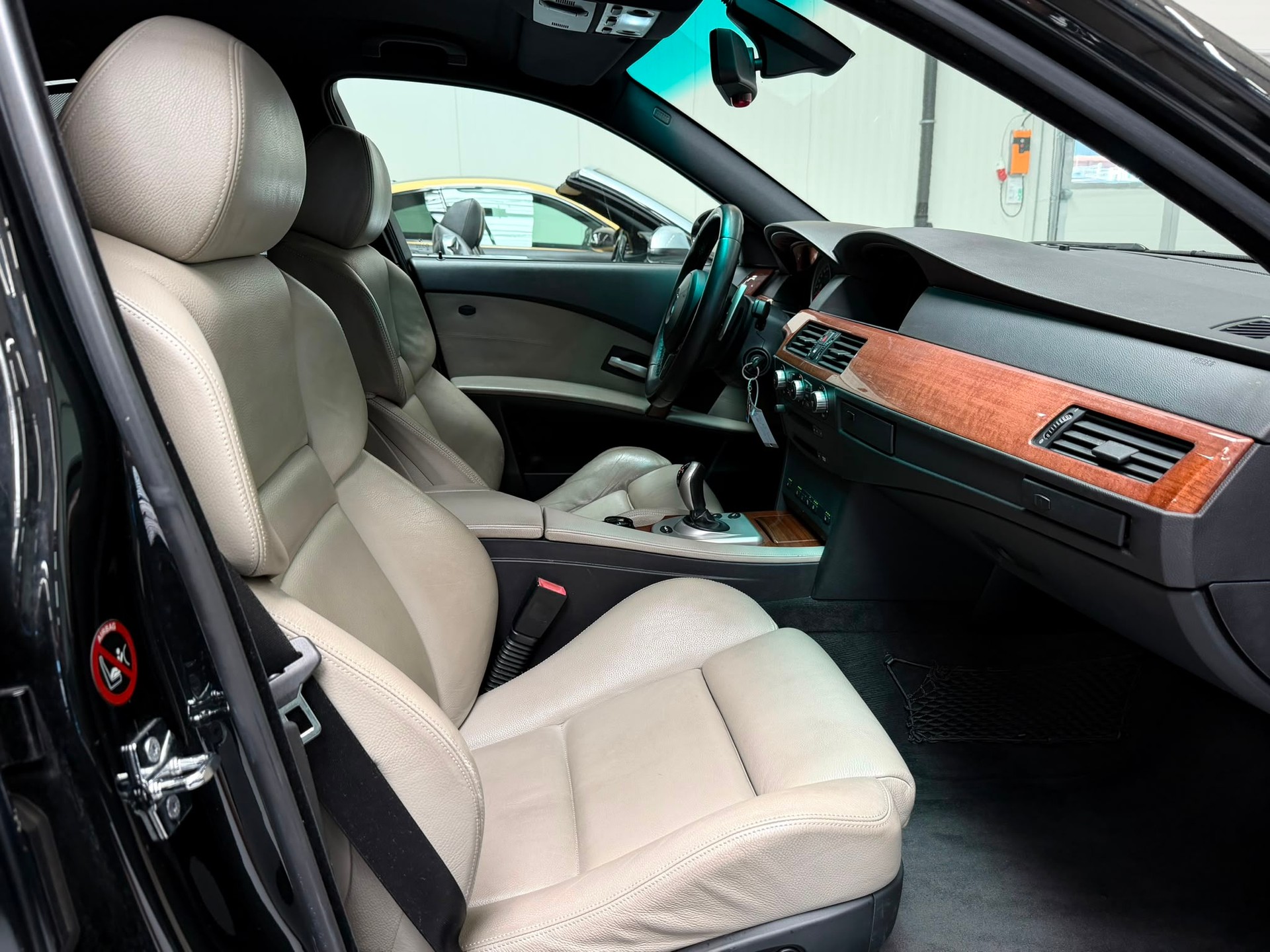 BMW M5-image-26