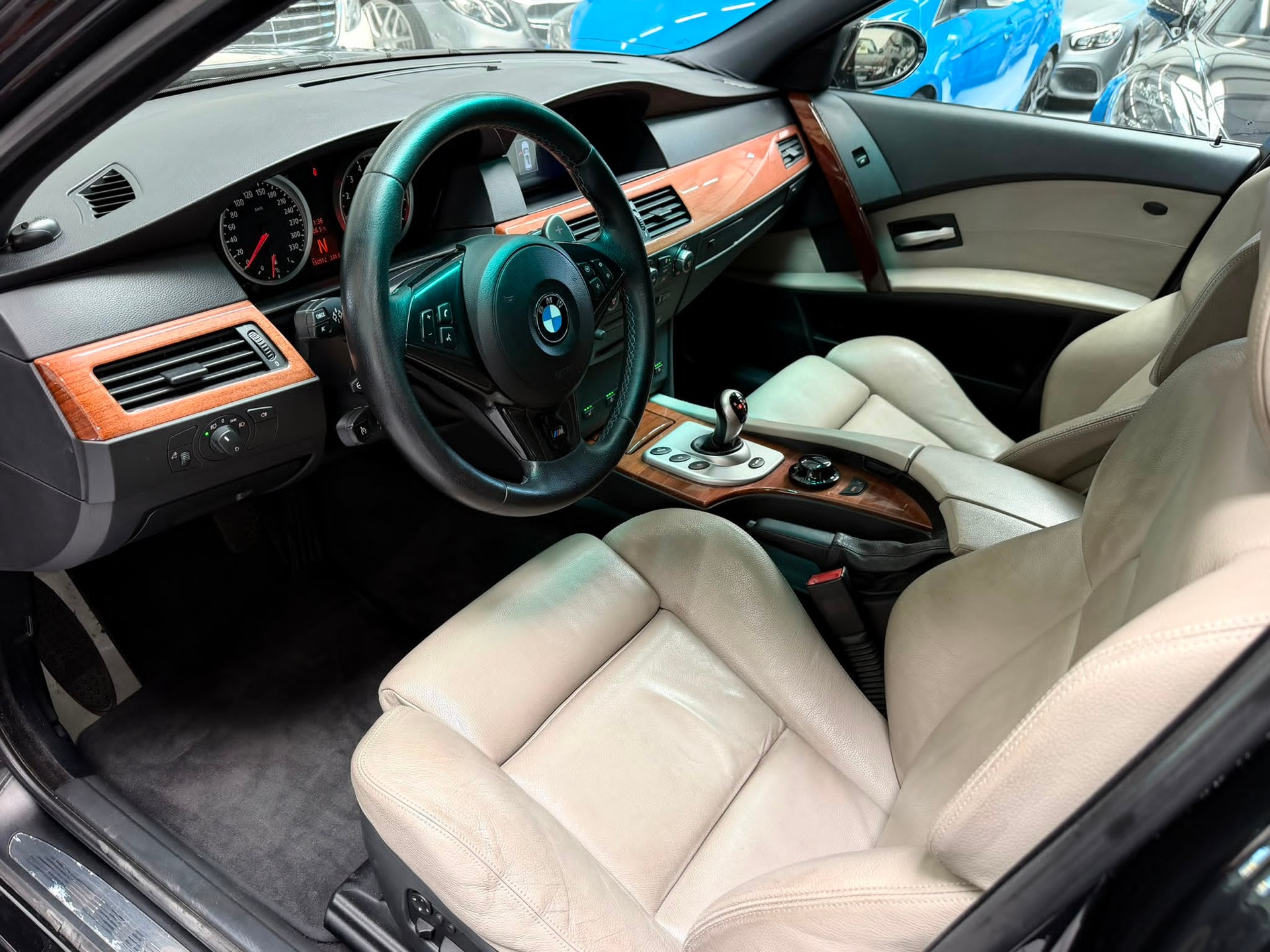 BMW M5-image-18
