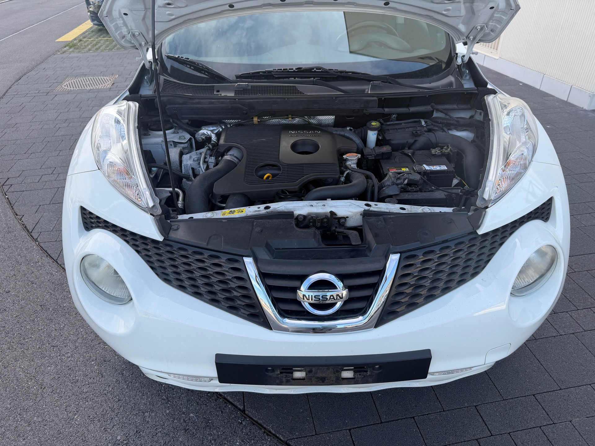 NISSAN Juke 1.6 DIG-T tekna-image-8