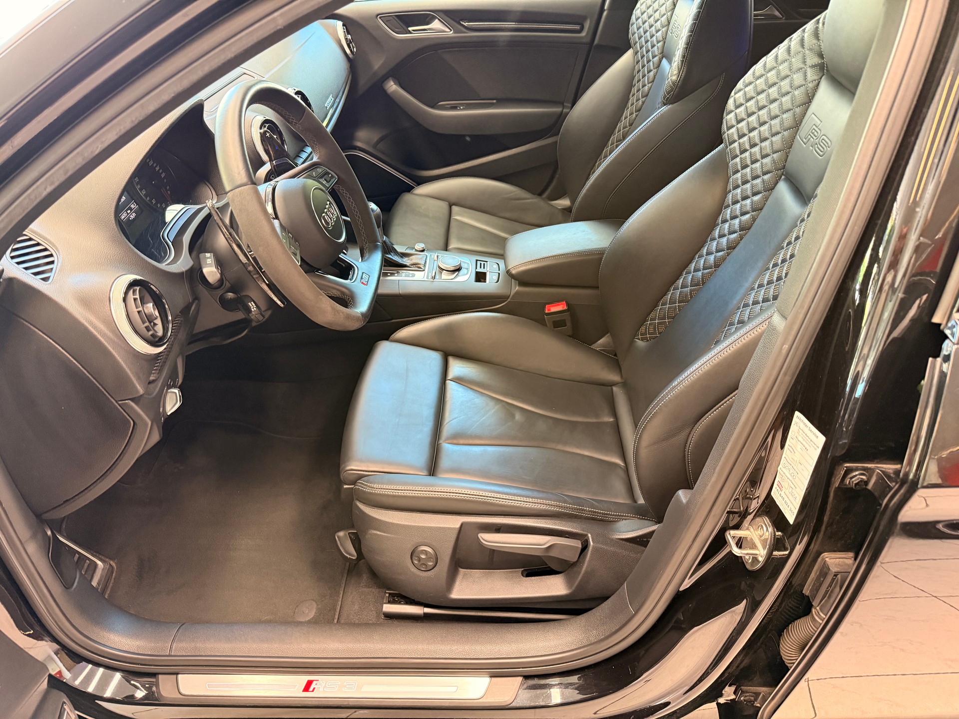AUDI RS3 Limousine !OHNE OPF! 2.5 TSI quattro S-tronic-image-3
