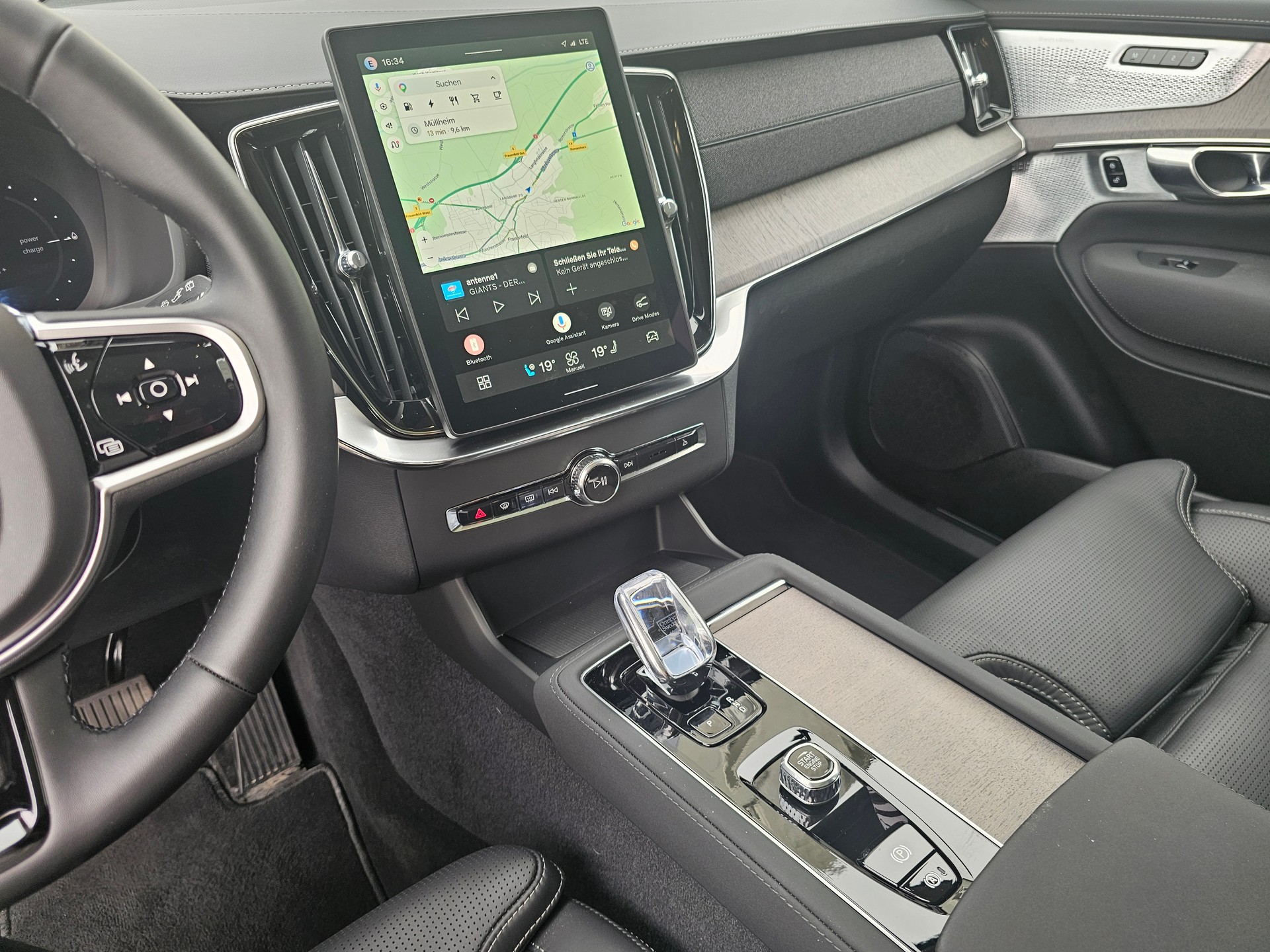 VOLVO XC90 2.0 T8 TE Ultra Bright eAWD-image-11