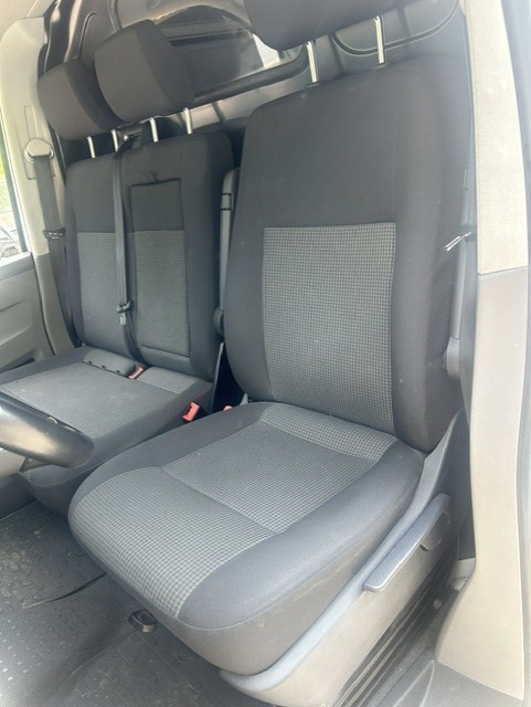VW T6.1 2.0 TDI DSG-image-2