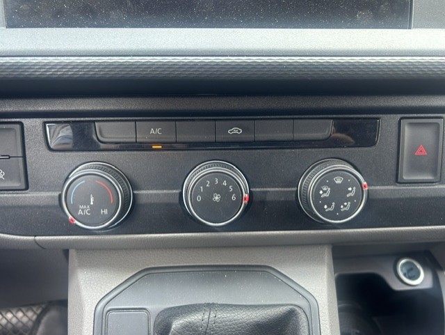 VW T6.1 2.0 TDI DSG-image-12