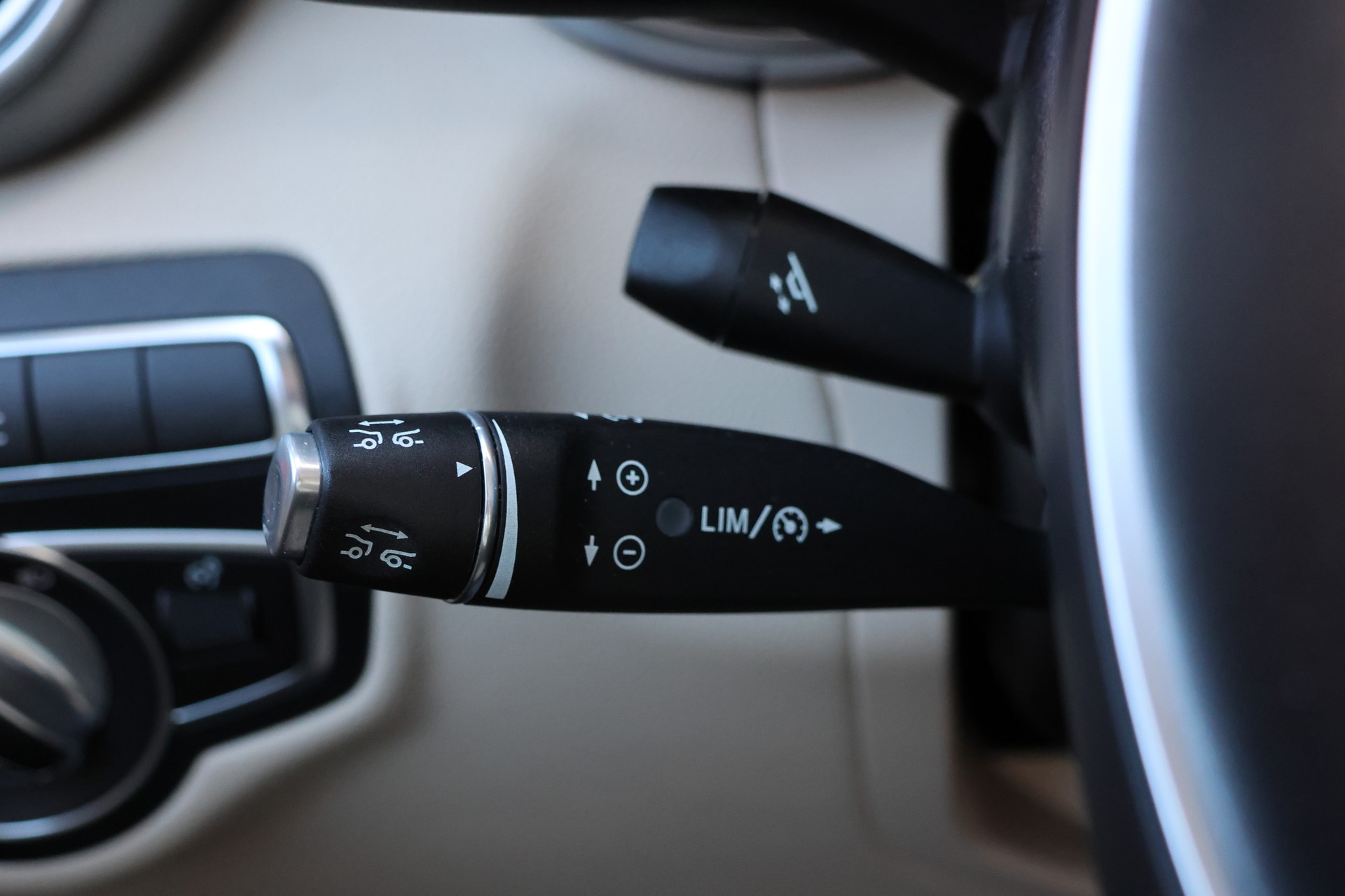 MERCEDES-BENZ GLC 250 d Exclusive 4Matic 9G-Tronic (CH)-image-16