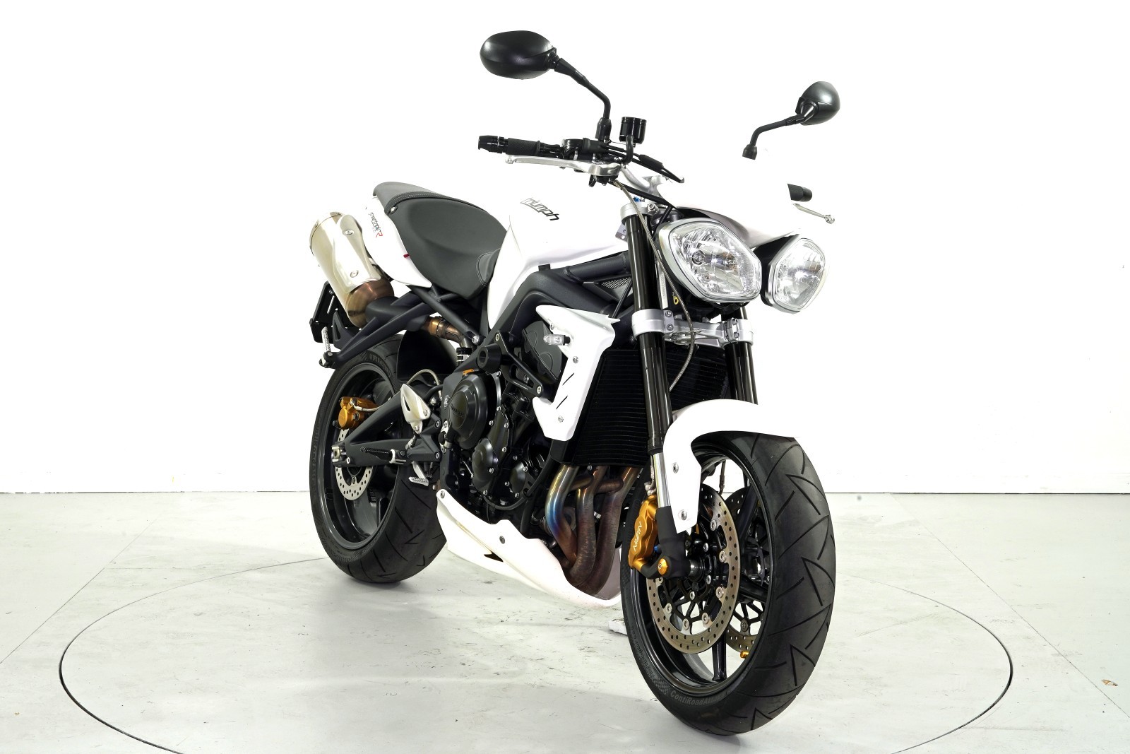 TRIUMPH Street Trip. 675 ABS-showroom-element-1