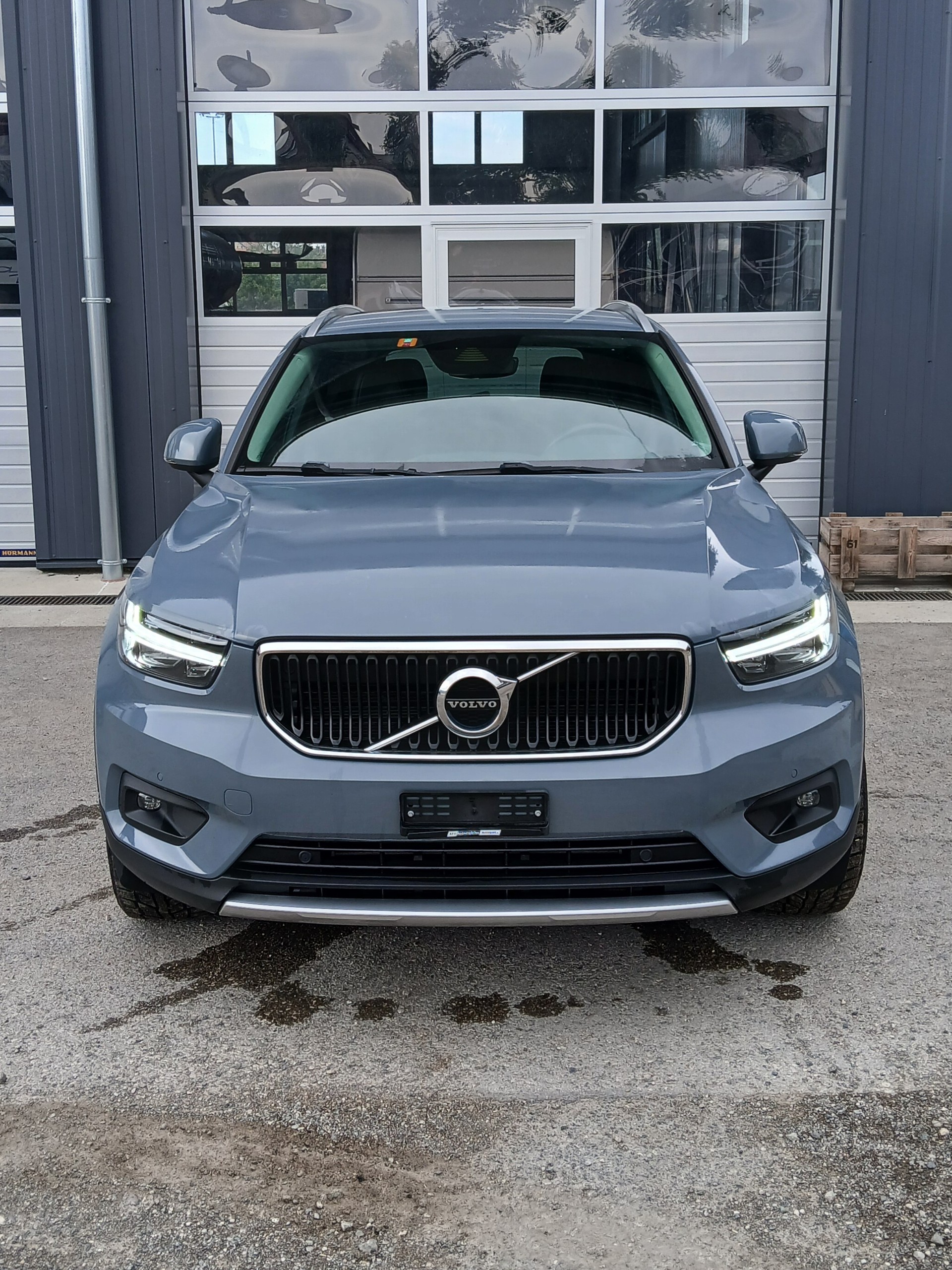 VOLVO 2.0 T4 Momentum-image-0