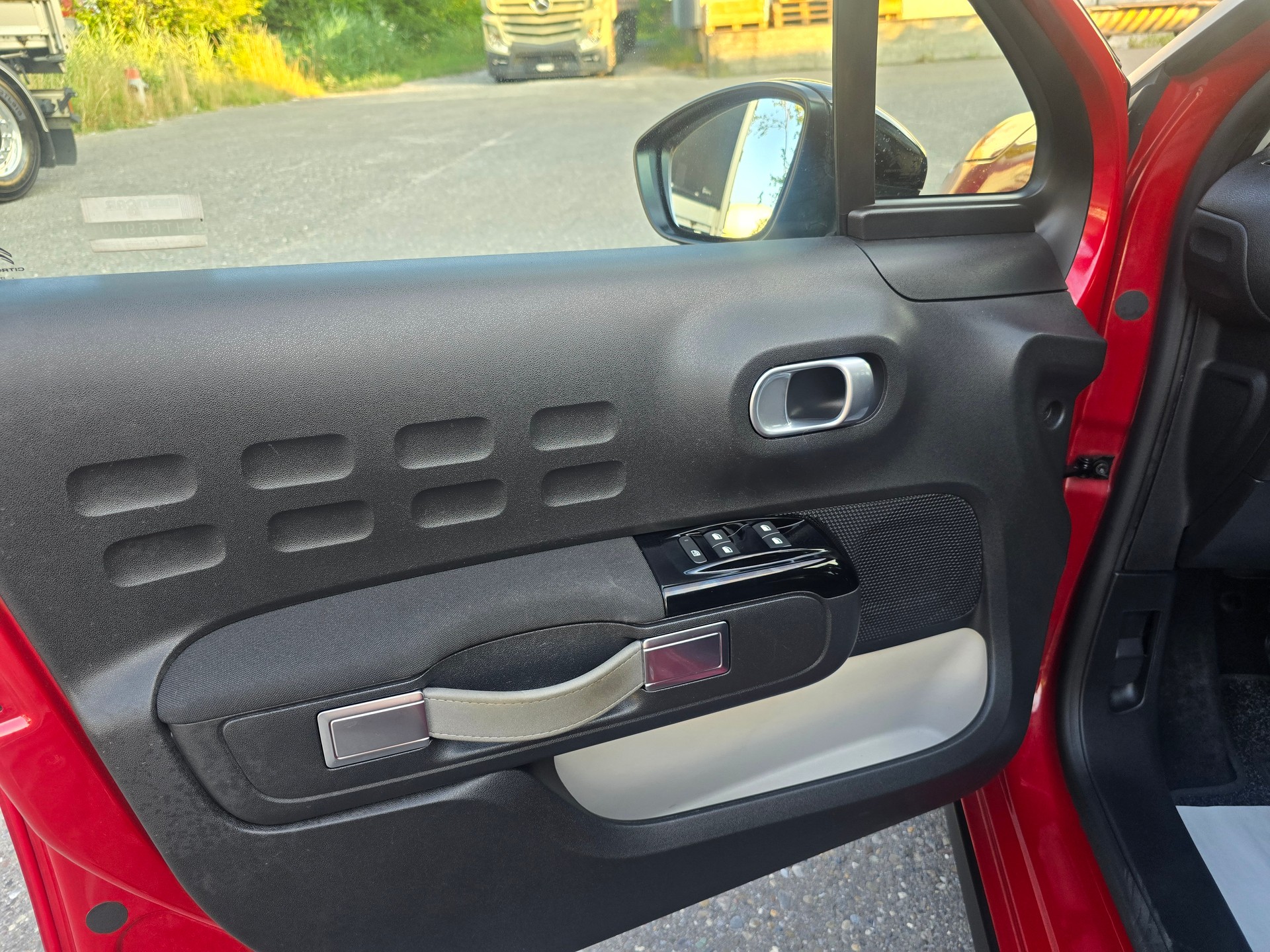 CITROEN C3 1.2i PureTech Feel-image-11